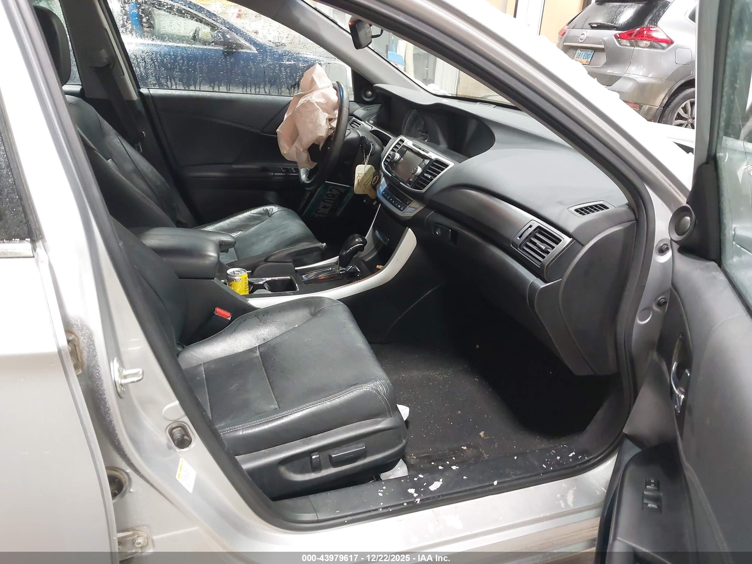 2013 Honda Accord Sdn Ex-l Silver vin: 1HGCR2F8XDA172310