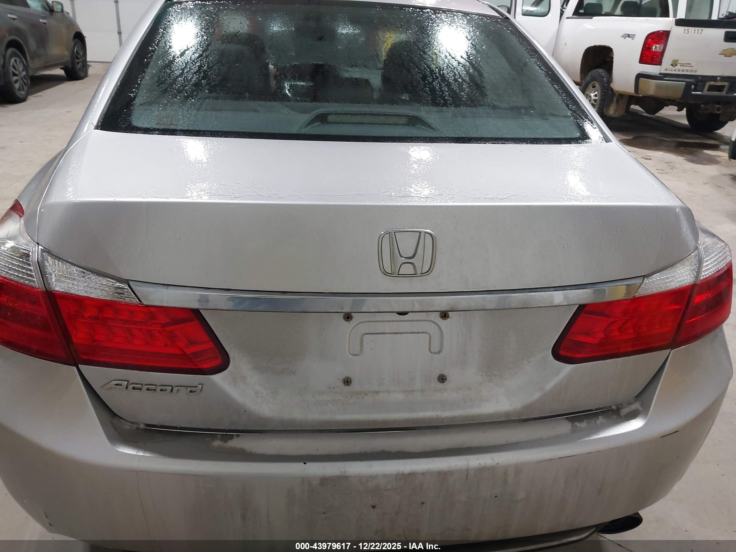 2013 Honda Accord Sdn Ex-l Silver vin: 1HGCR2F8XDA172310