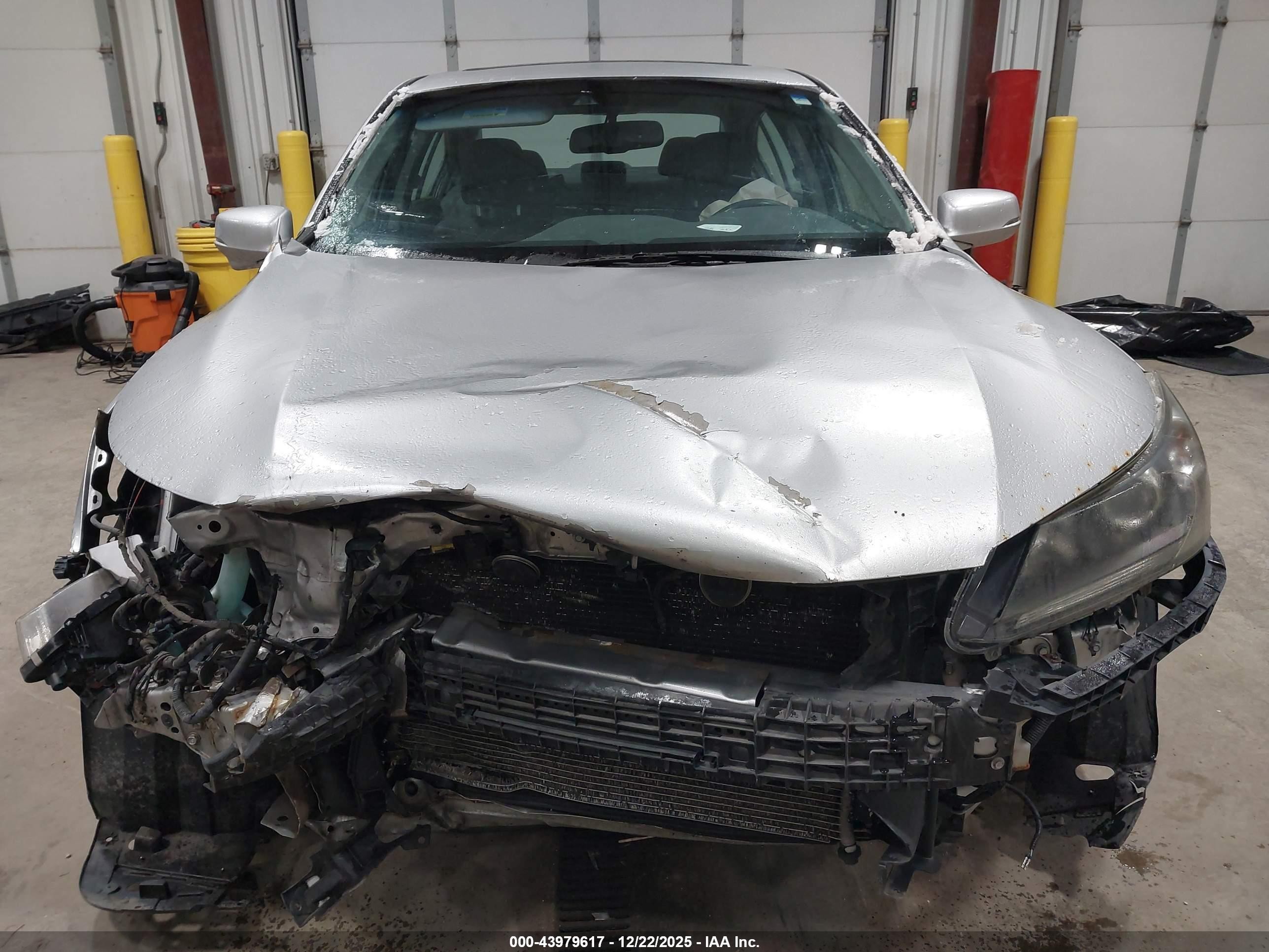 2013 Honda Accord Sdn Ex-l Silver vin: 1HGCR2F8XDA172310