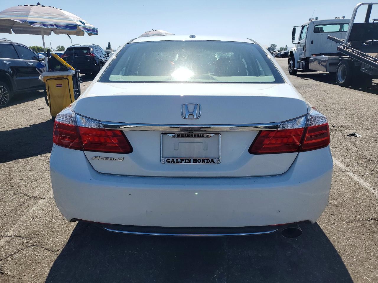 2015 Honda Accord Exl White vin: 1HGCR2F8XFA005707