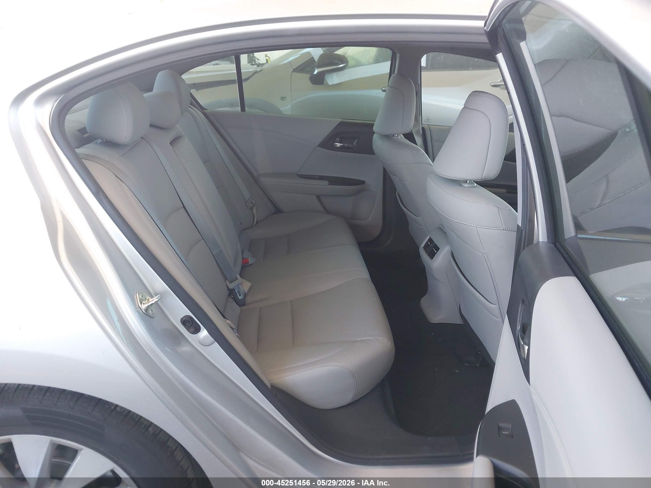 2015 Honda Accord Ex-l Silver vin: 1HGCR2F8XFA152402