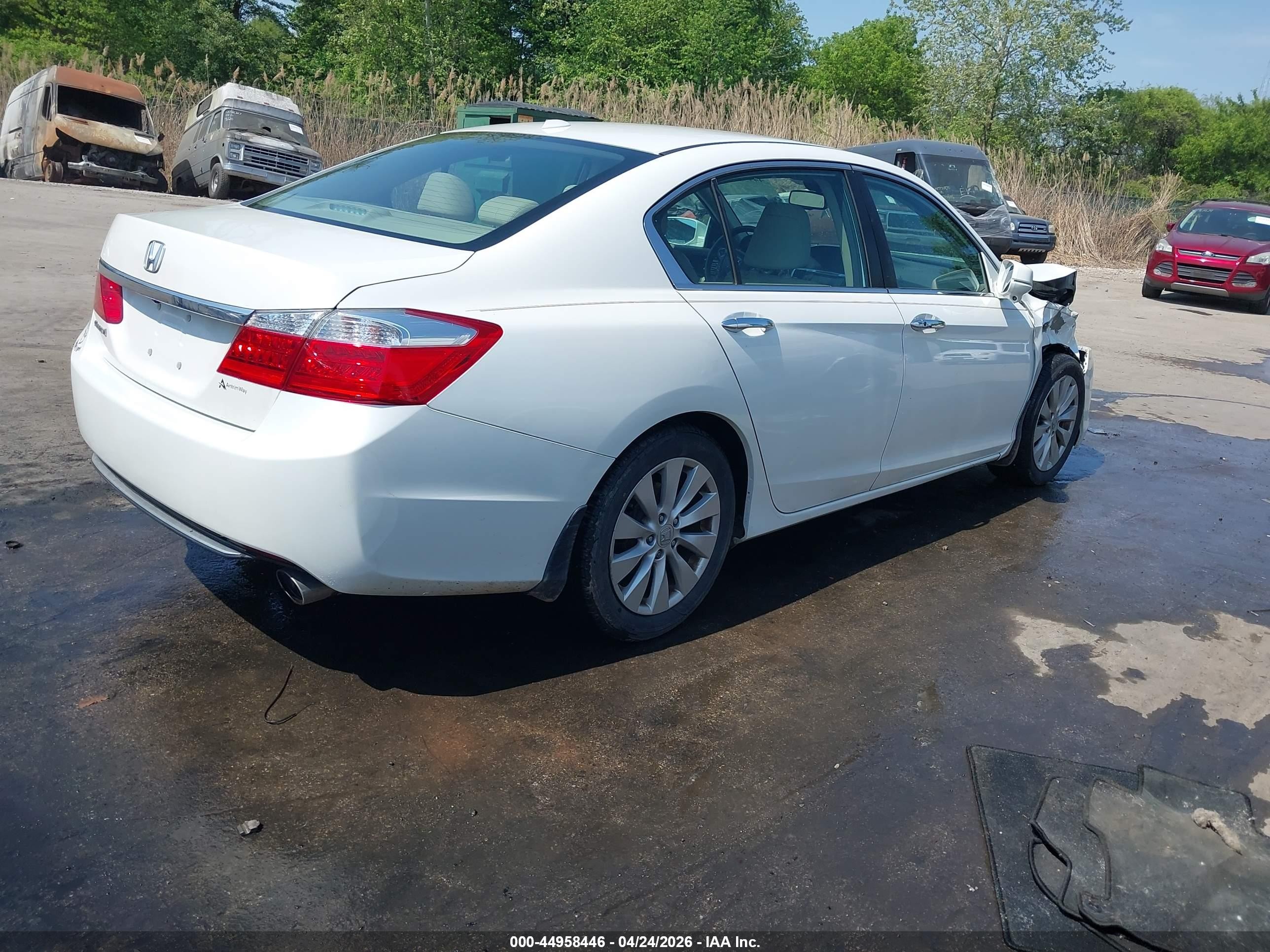 2015 Honda Accord Ex-l White vin: 1HGCR2F8XFA155588