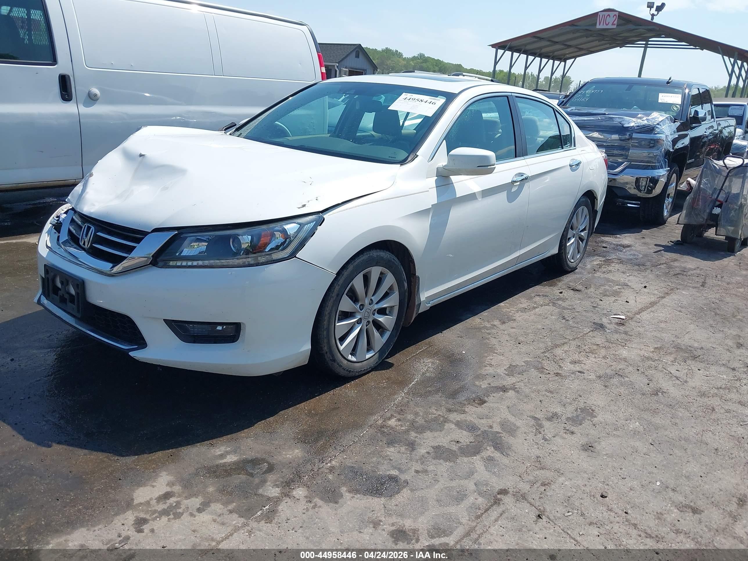 2015 Honda Accord Ex-l White vin: 1HGCR2F8XFA155588