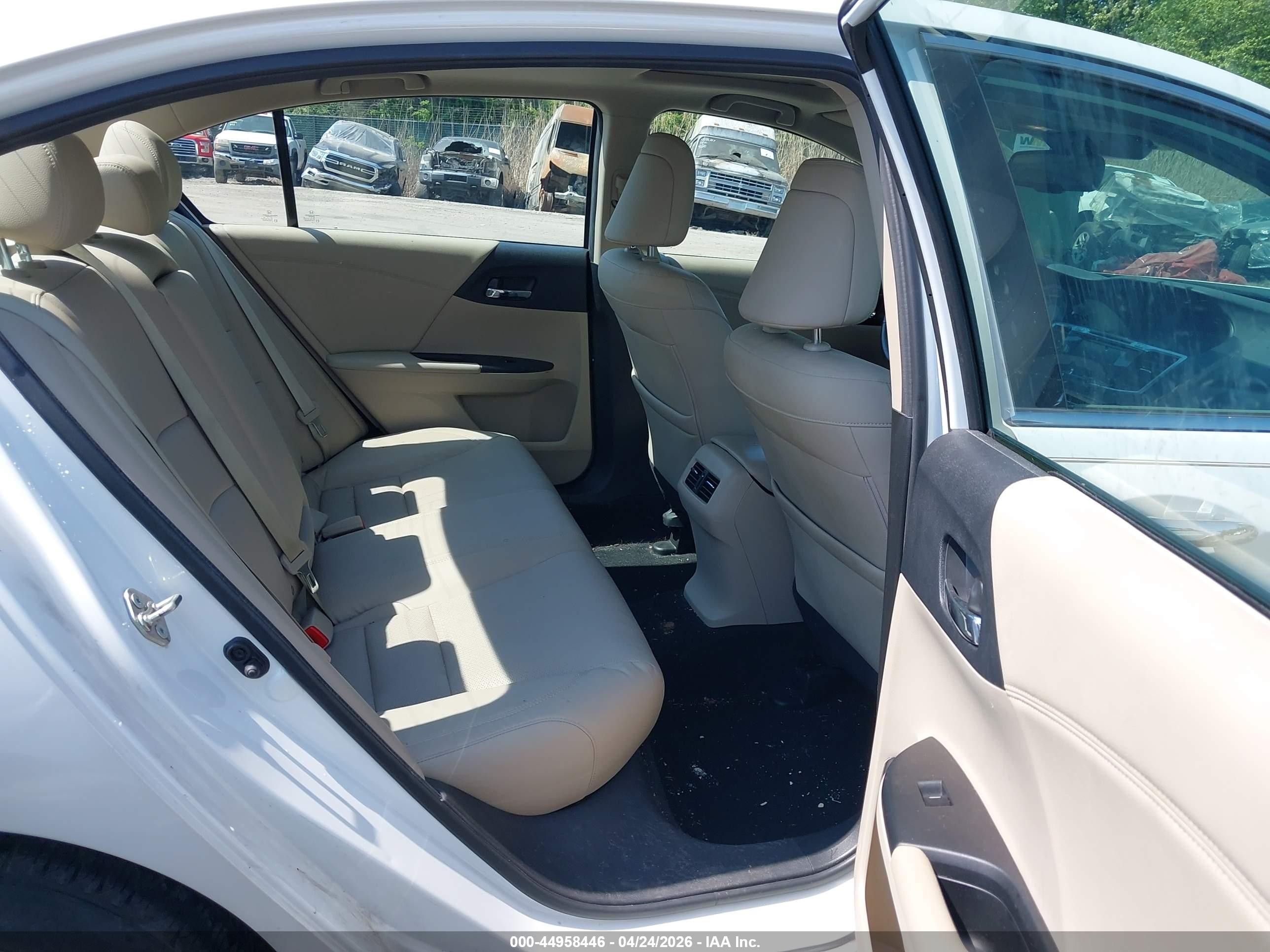 2015 Honda Accord Ex-l White vin: 1HGCR2F8XFA155588