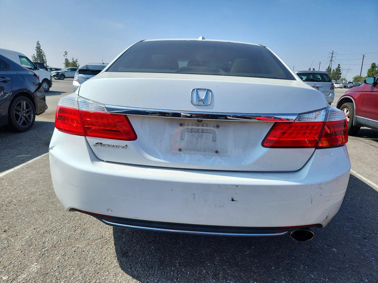 2015 Hond Accord White vin: 1HGCR2F8XFA244237