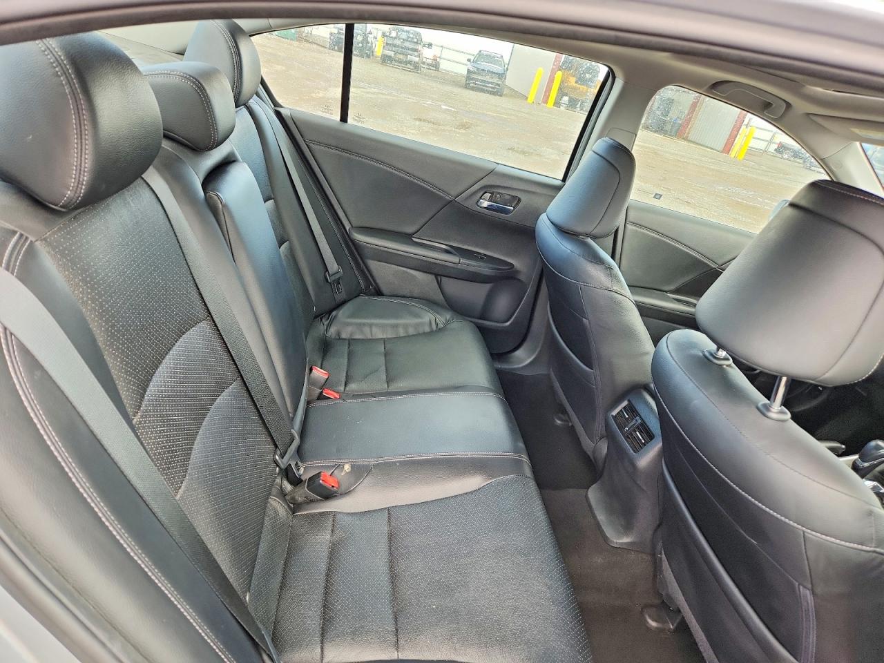 2017 Honda Accord Exl Silver vin: 1HGCR2F8XHA218174
