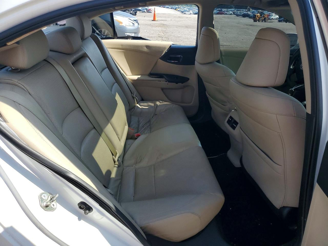 2017 Honda Accord Exl White vin: 1HGCR2F8XHA239588
