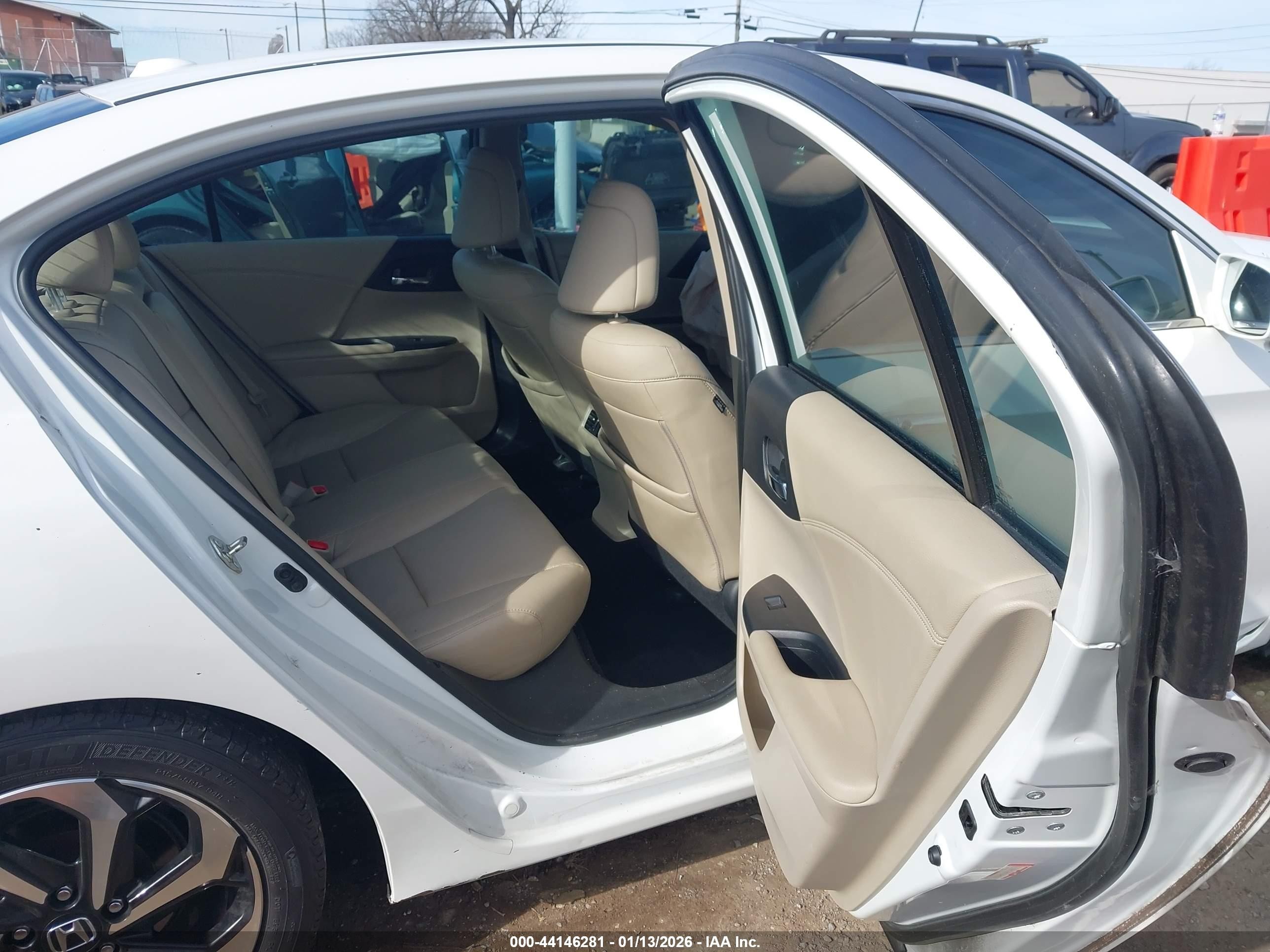 2017 Honda Accord Ex-l Белый vin: 1HGCR2F90HA123650