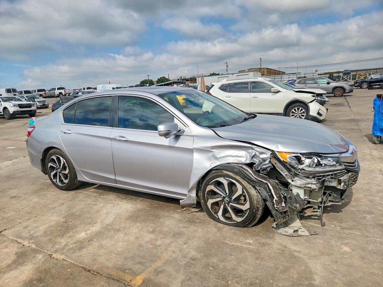 2017 Honda Accord Exl Silver vin: 1HGCR2F90HA136527