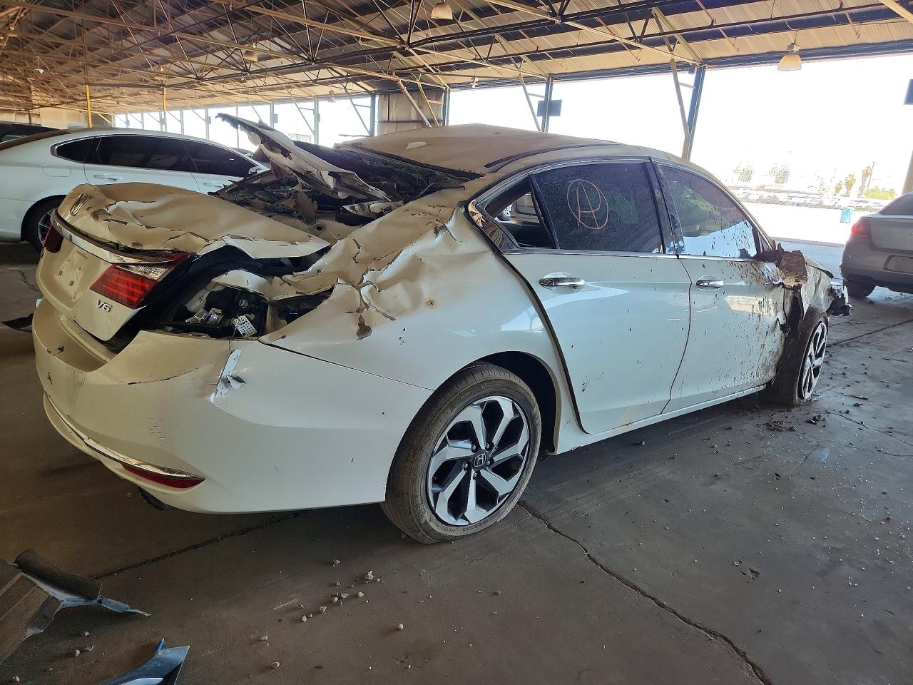 2016 Honda Accord Exl White vin: 1HGCR3F01GA015463