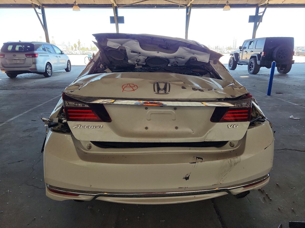 2016 Honda Accord Exl White vin: 1HGCR3F01GA015463