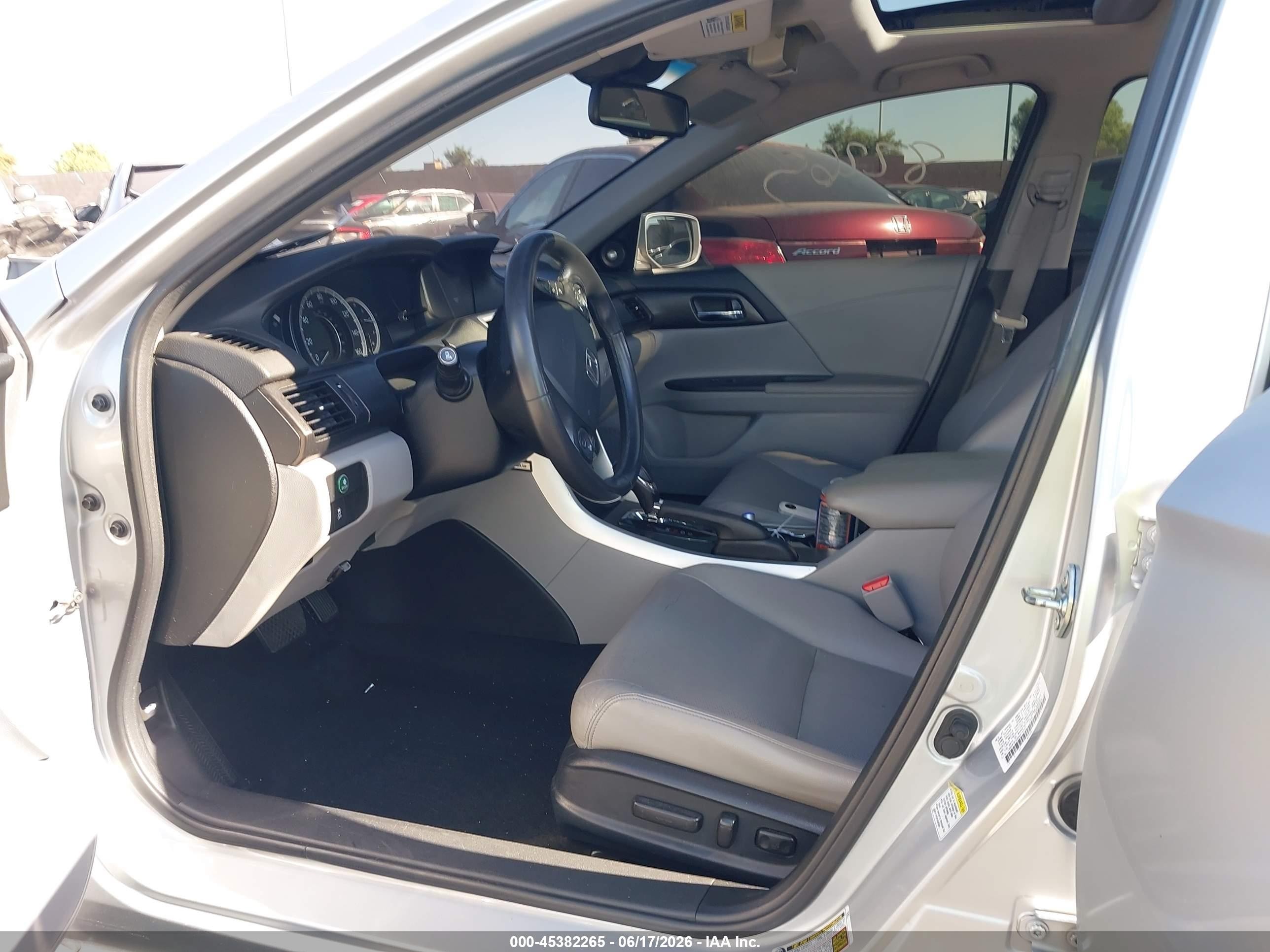 2013 Honda Accord Ex-l V-6 Silver vin: 1HGCR3F80DA010207