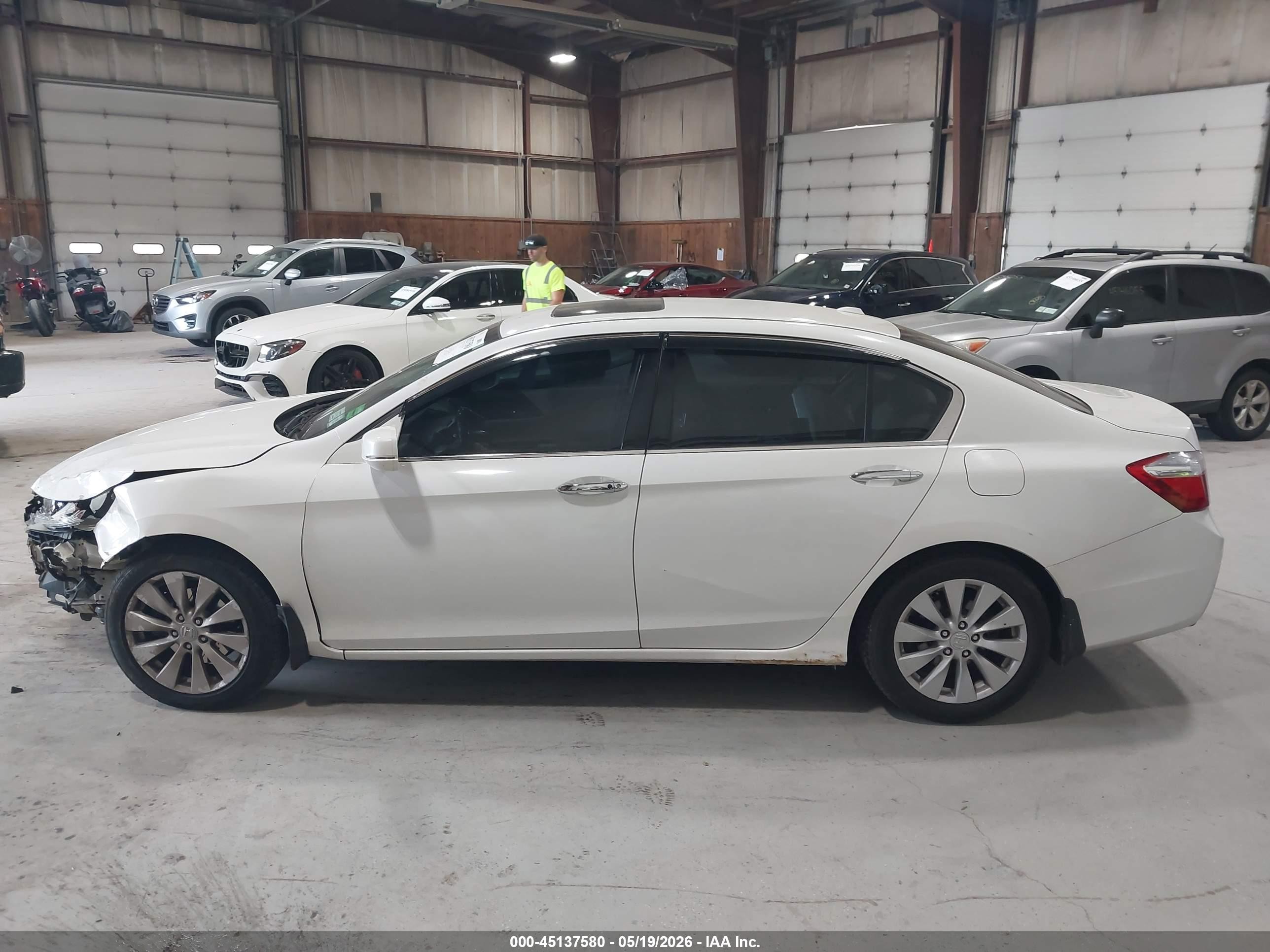 2014 Honda Accord Exl White vin: 1HGCR3F80EA003386