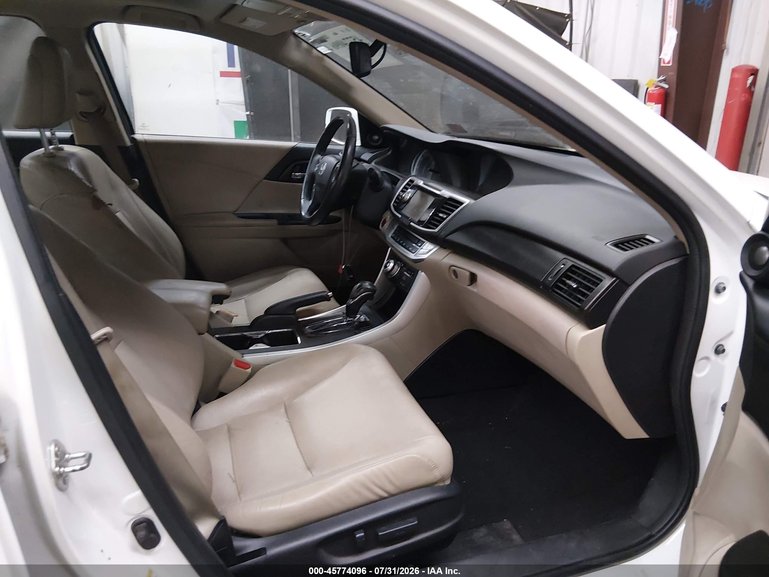 2014 Honda Accord Ex-l V-6 White vin: 1HGCR3F80EA010256