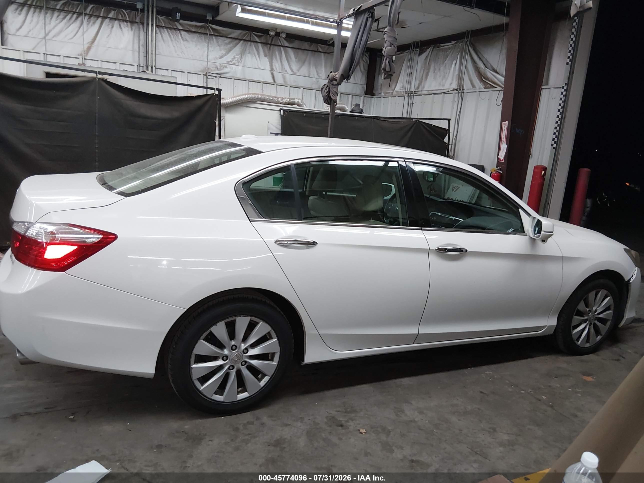 2014 Honda Accord Ex-l V-6 White vin: 1HGCR3F80EA010256