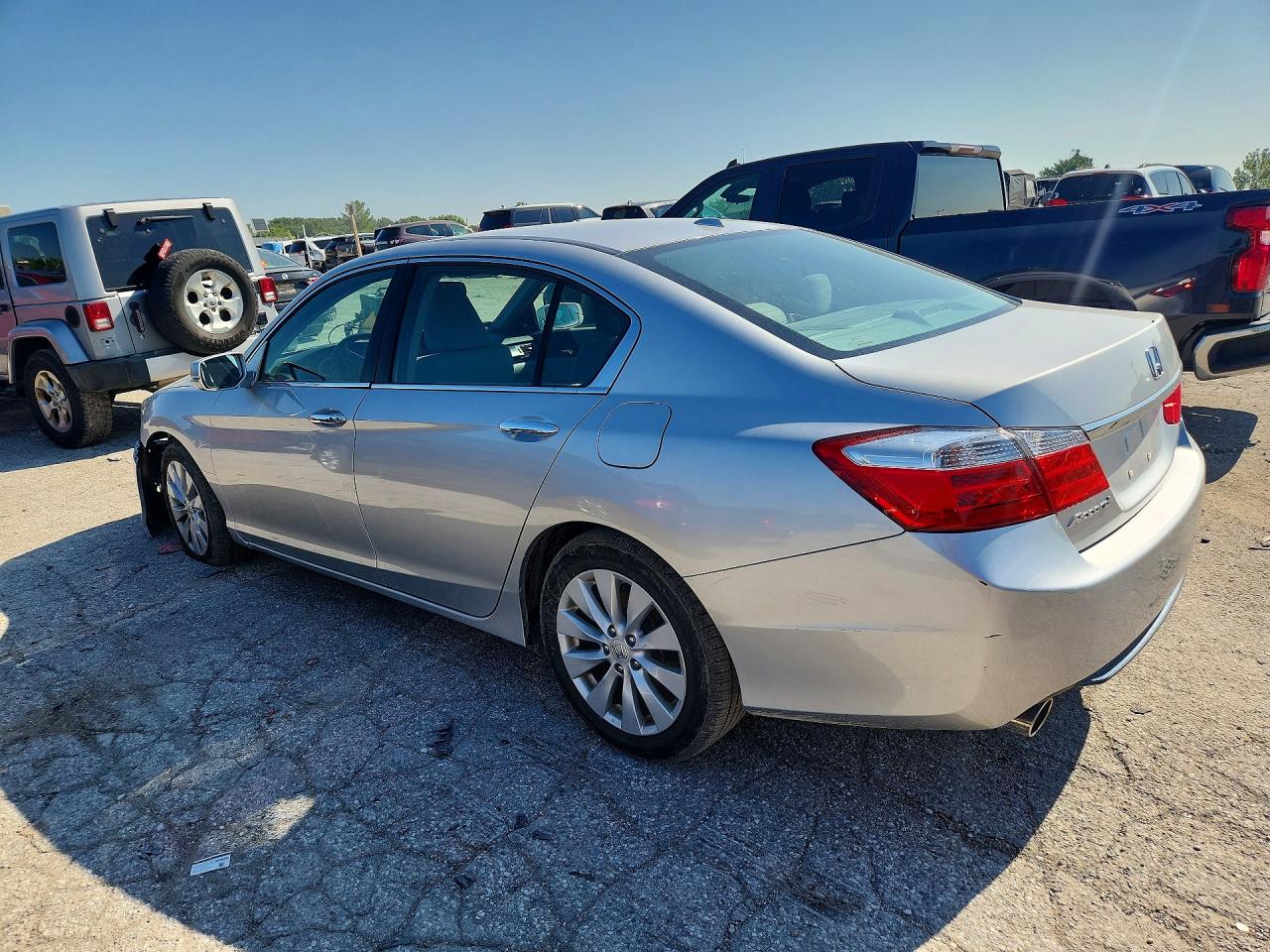2015 Honda Accord Exl Серебряный vin: 1HGCR3F80FA022618