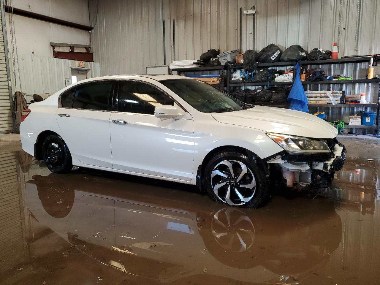 2017 Honda Accord Exl White vin: 1HGCR3F80HA014490