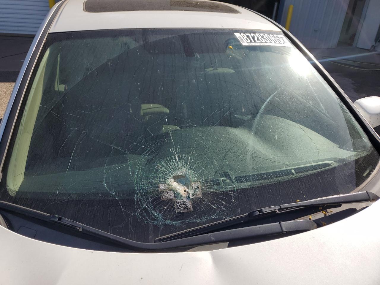 2017 Honda Accord Exl White vin: 1HGCR3F80HA014490 Damage: Windshield, Broken, Replacement Required