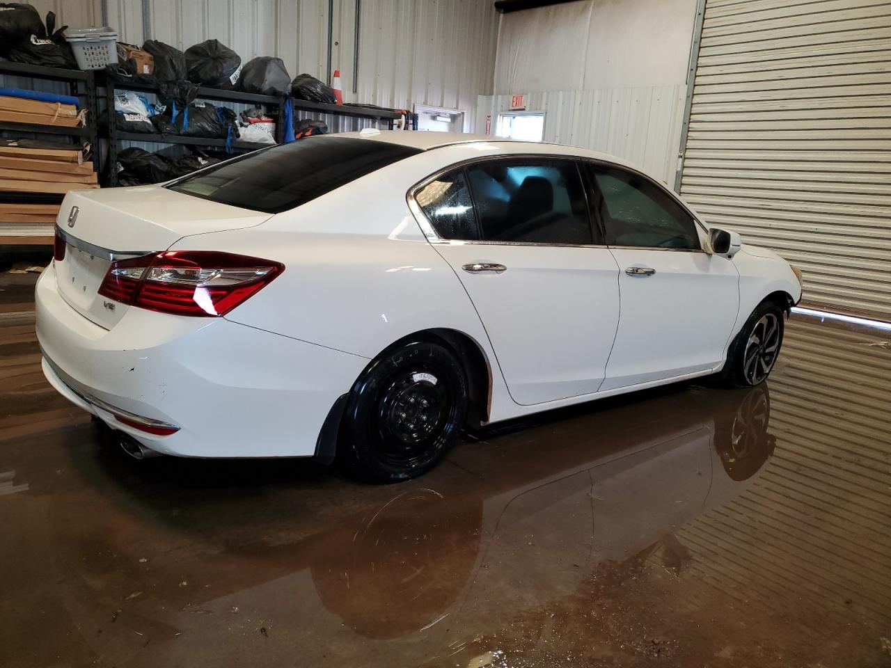 2017 Honda Accord Exl White vin: 1HGCR3F80HA014490