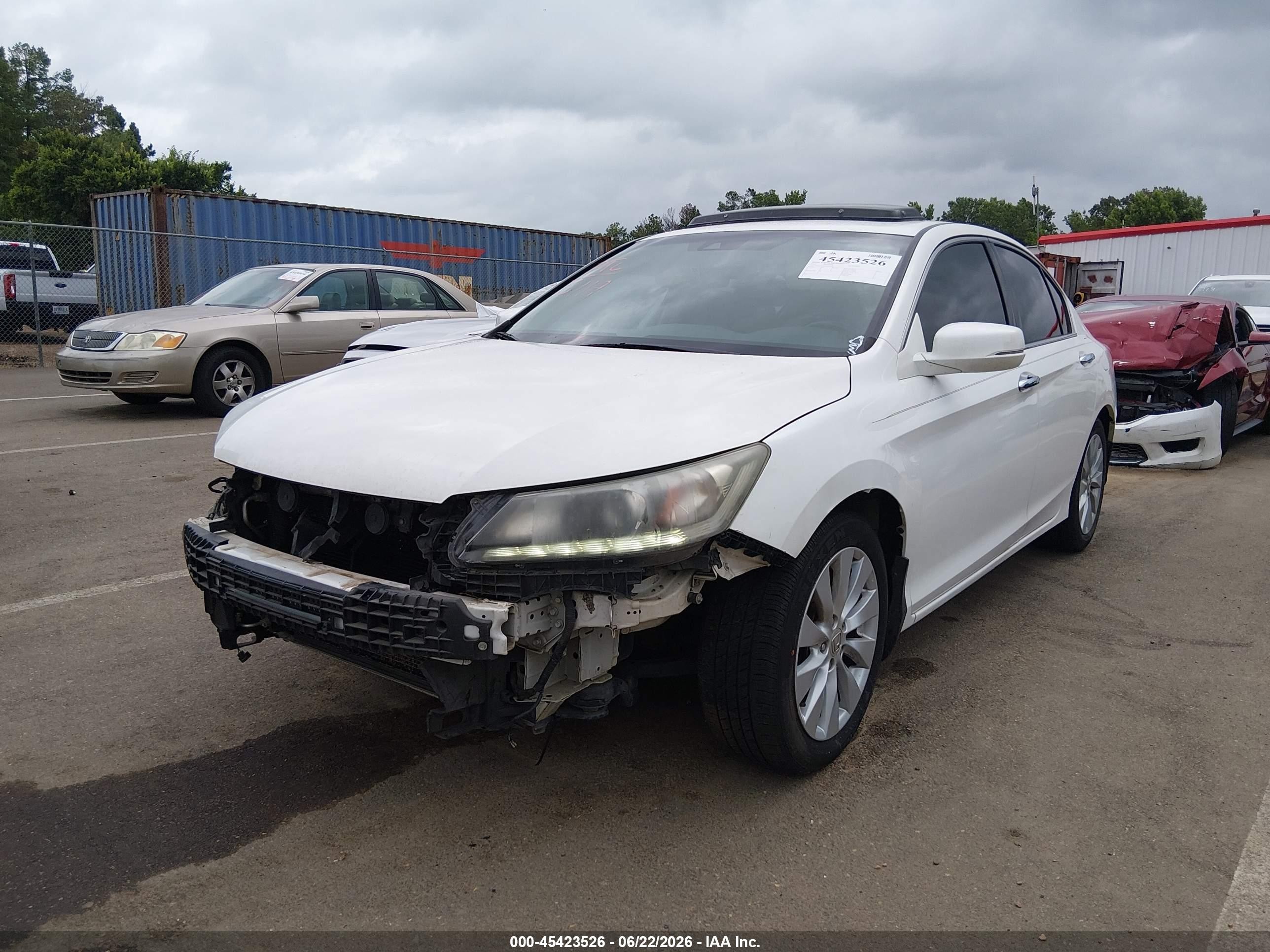 2013 Honda Accord Ex-l V-6 White vin: 1HGCR3F81DA017456