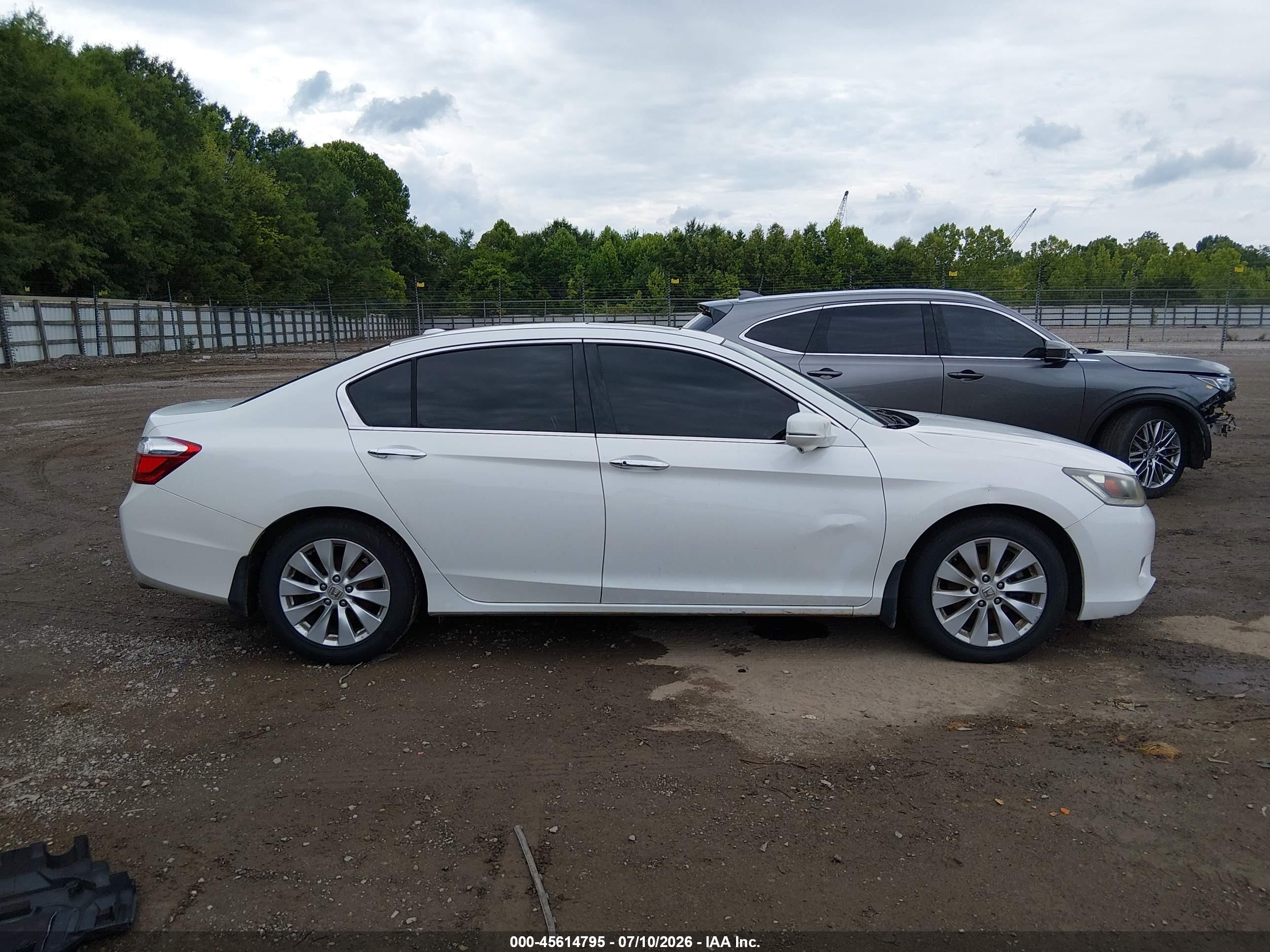 2013 Honda Accord Ex-l V-6 White vin: 1HGCR3F81DA035732