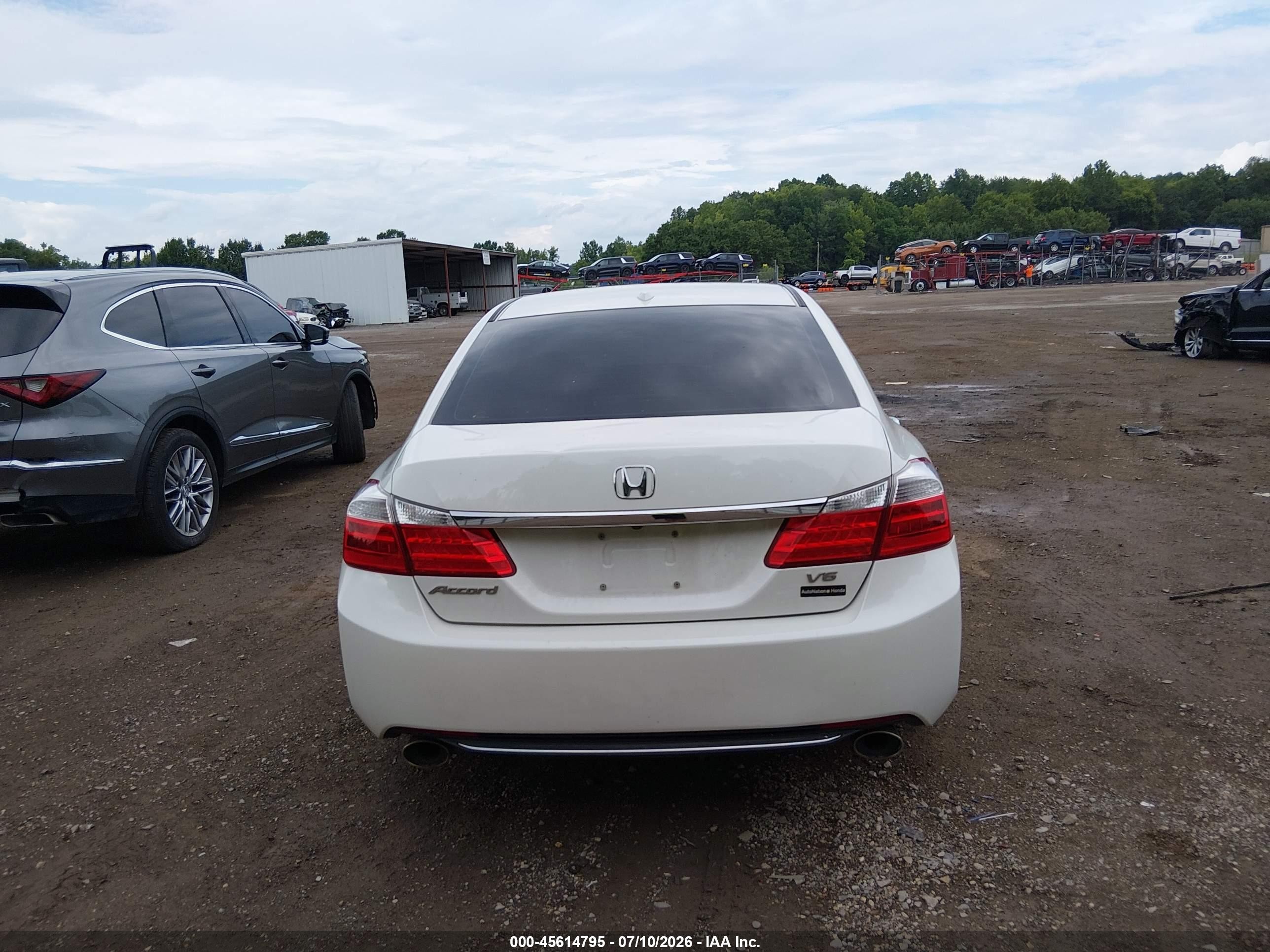 2013 Honda Accord Ex-l V-6 White vin: 1HGCR3F81DA035732