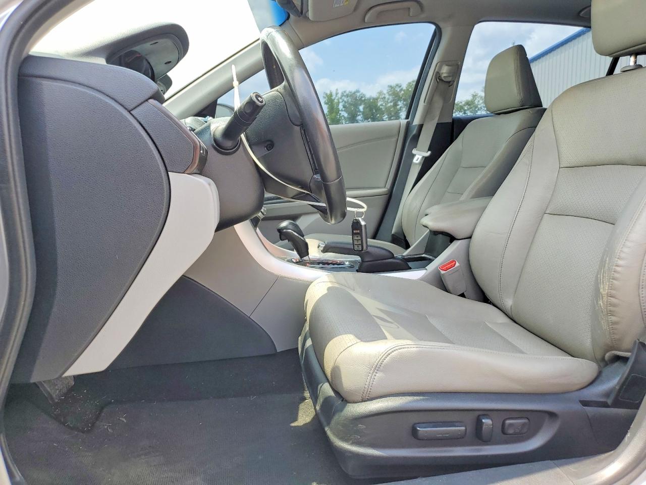 2014 Honda Accord Exl Серебряный vin: 1HGCR3F81EA022500