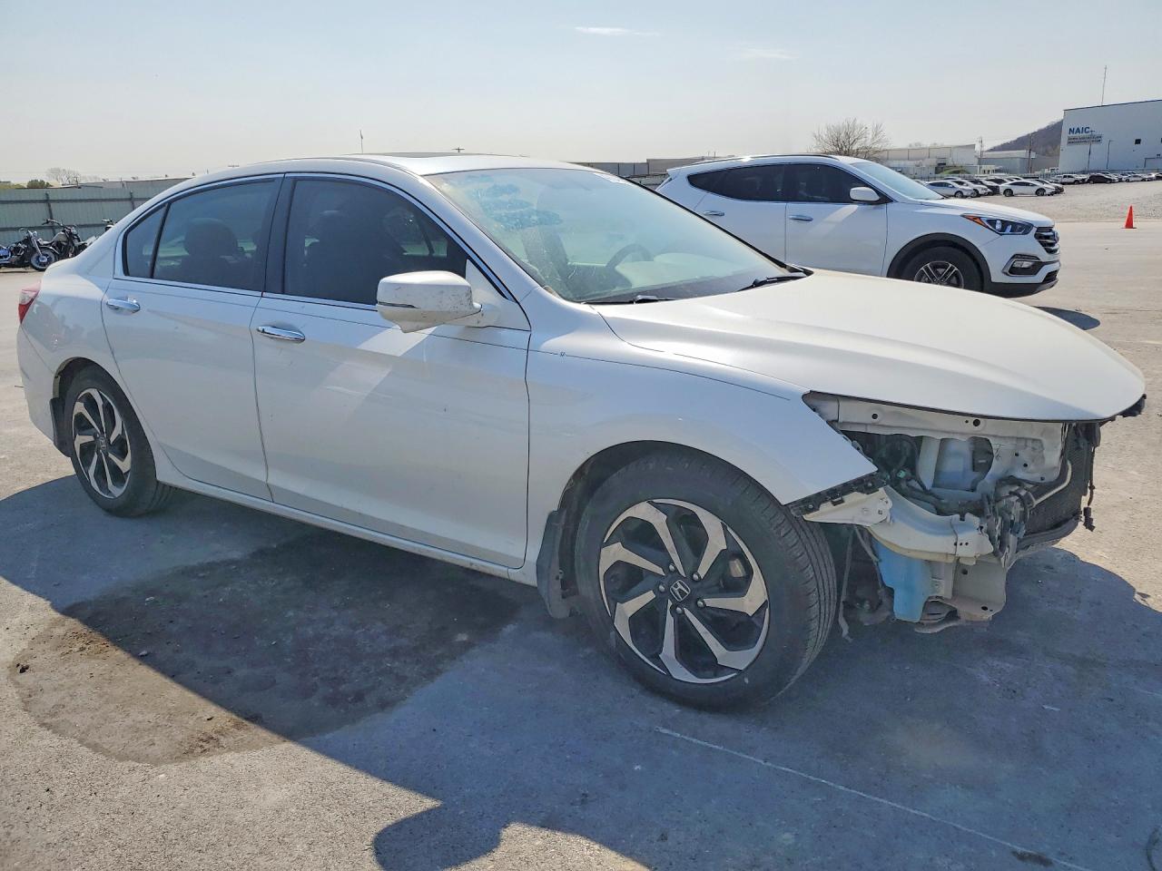 2017 Honda Accord Exl White vin: 1HGCR3F81HA013820