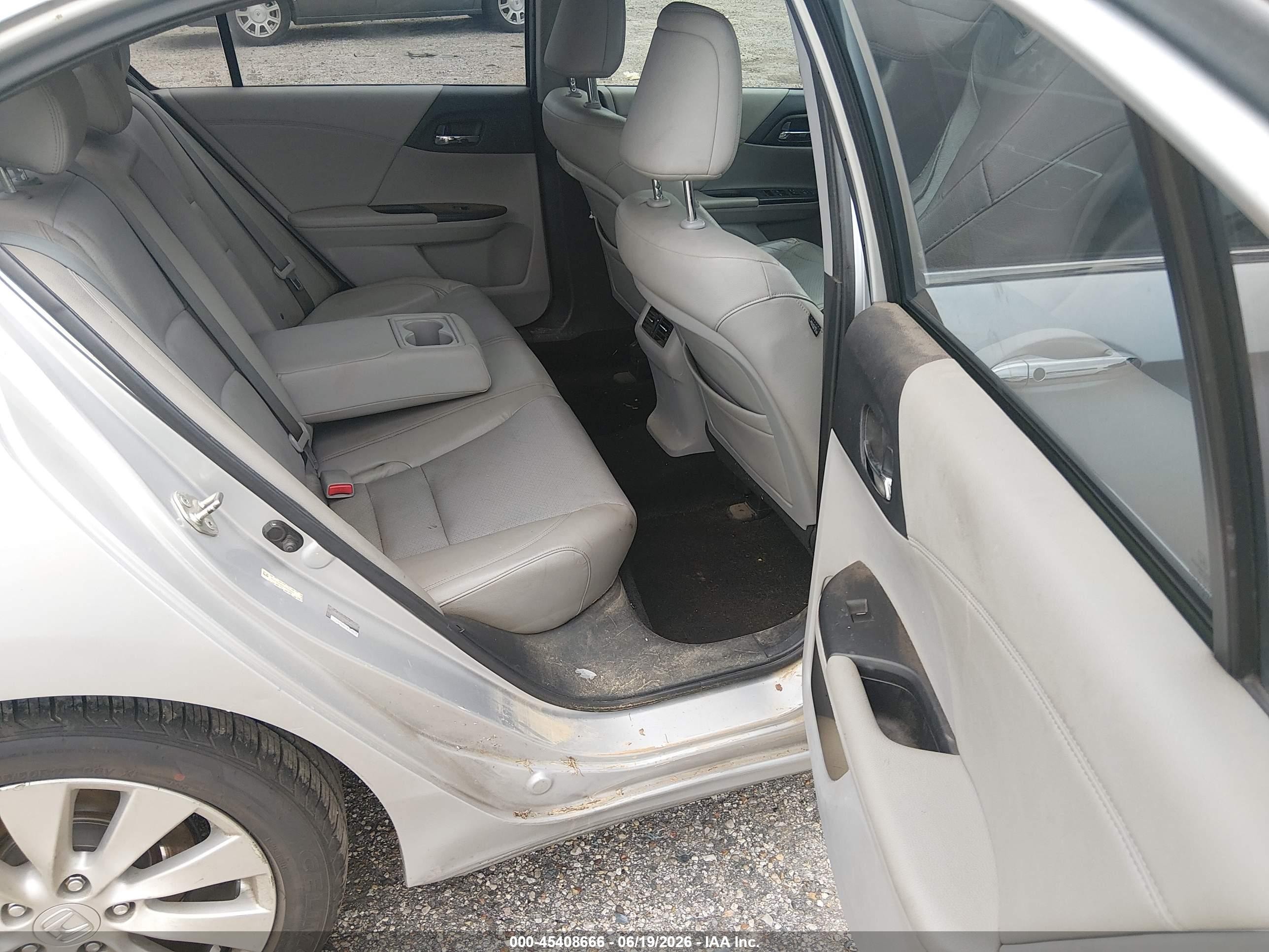 2013 Honda Accord Ex-l V-6 Silver vin: 1HGCR3F82DA000603