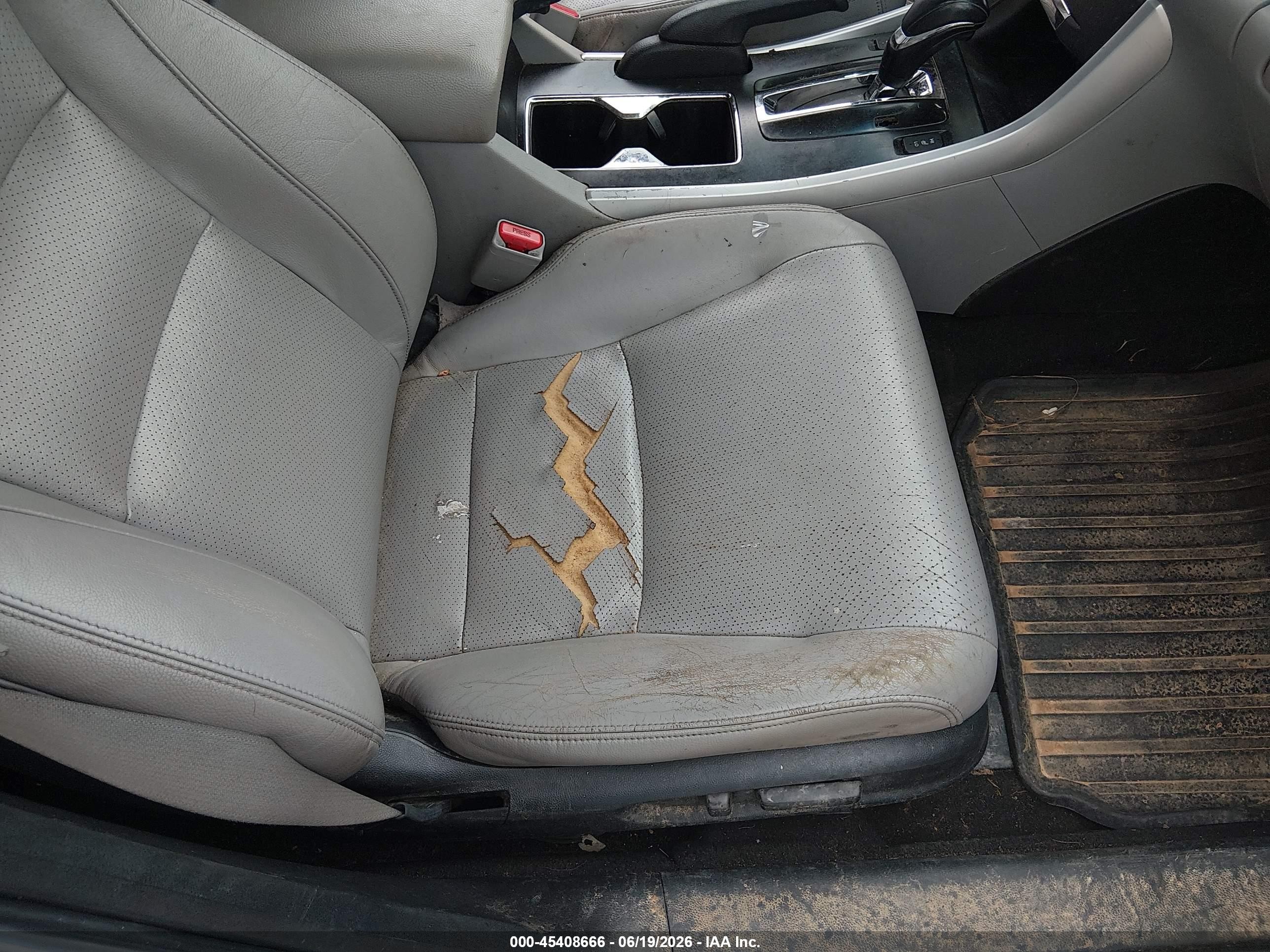 2013 Honda Accord Ex-l V-6 Silver vin: 1HGCR3F82DA000603
