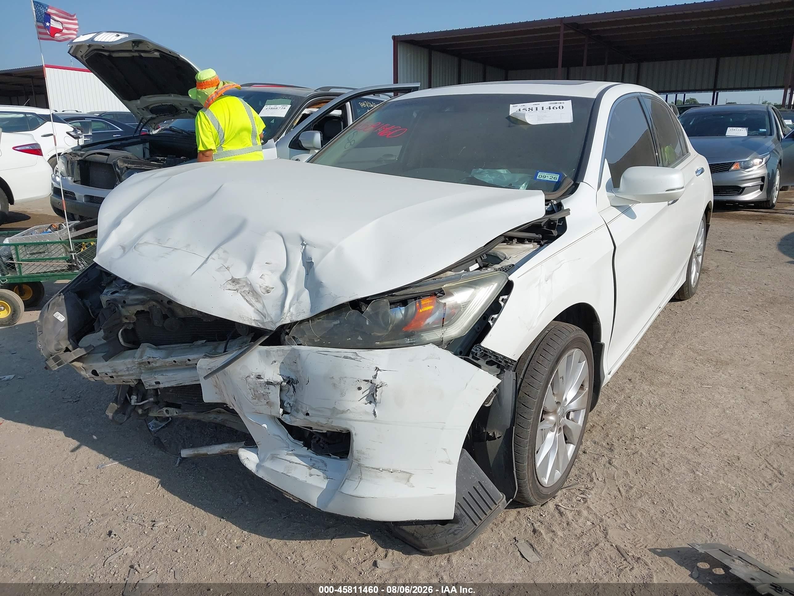 2013 Honda Accord Ex-l V-6 White vin: 1HGCR3F82DA002738