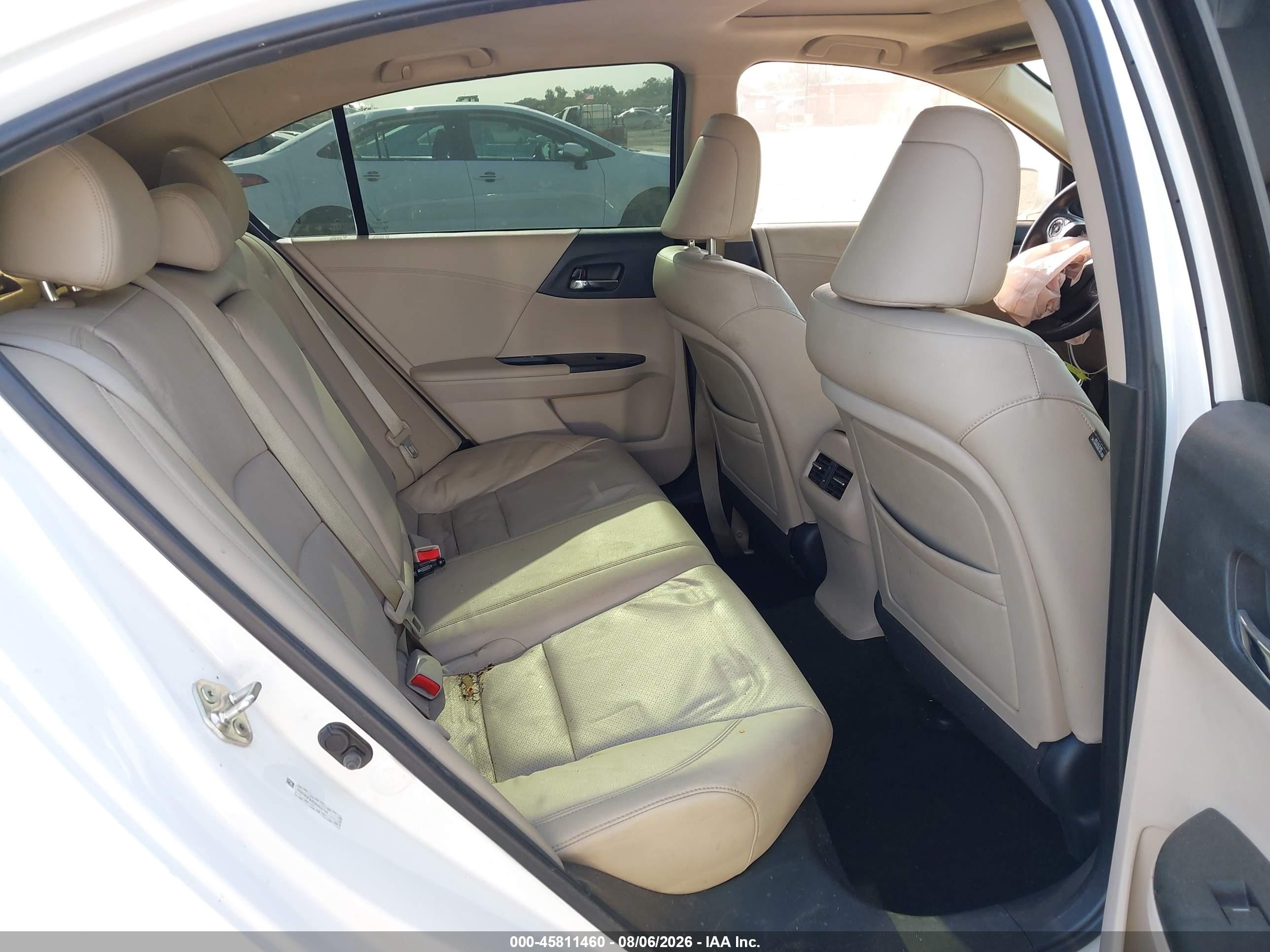 2013 Honda Accord Ex-l V-6 White vin: 1HGCR3F82DA002738