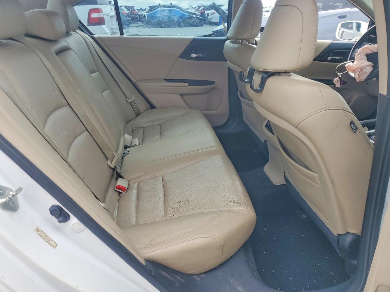 2013 Honda Accord Exl White vin: 1HGCR3F82DA005137