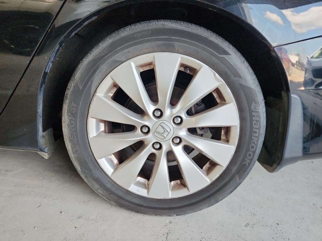 2013 Honda Accord Exl Черный vin: 1HGCR3F82DA005297 Damage: Left Rear Wheel, Curb Rash, > 12 Inches