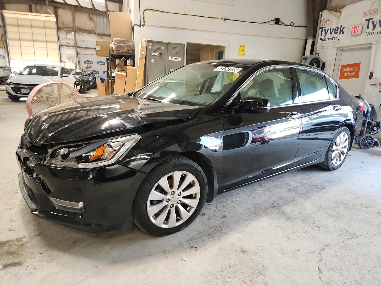 2013 Honda Accord Exl Черный vin: 1HGCR3F82DA005297 Damage: Left Front Fender, Severe Damage, Replacement Required