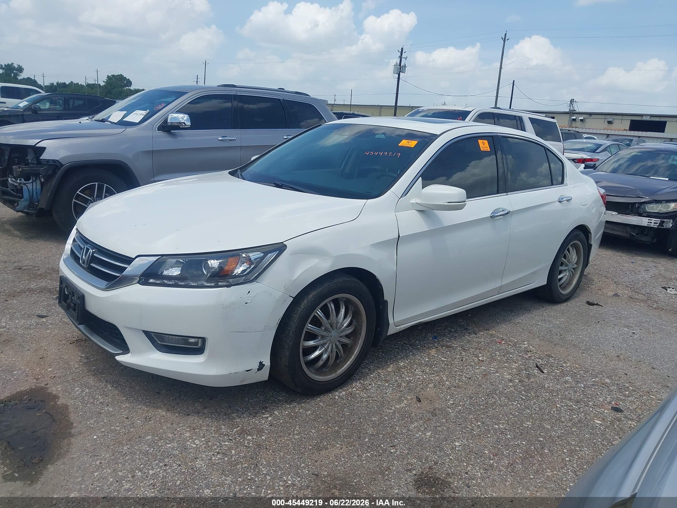 2013 Honda Accord Ex-l V-6 White vin: 1HGCR3F82DA019667