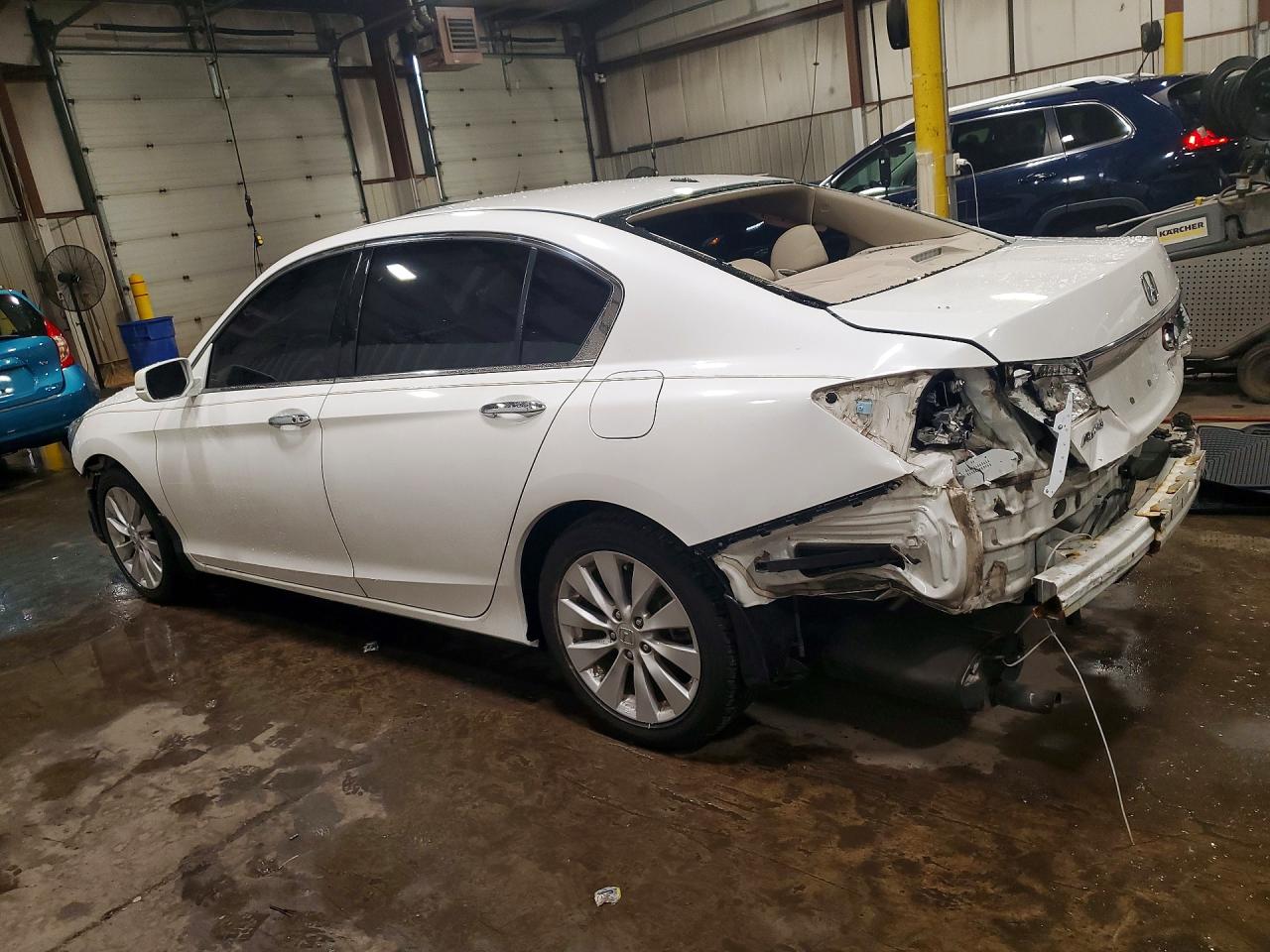2013 Honda Accord Exl White vin: 1HGCR3F82DA031754