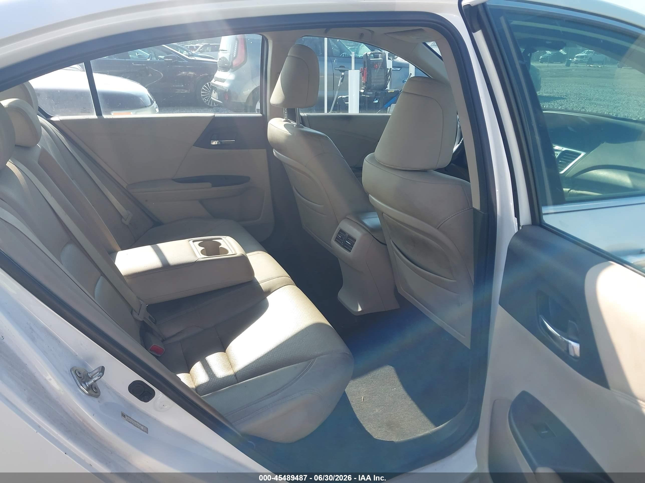 2014 Honda Accord Ex-l V-6 White vin: 1HGCR3F82EA005107