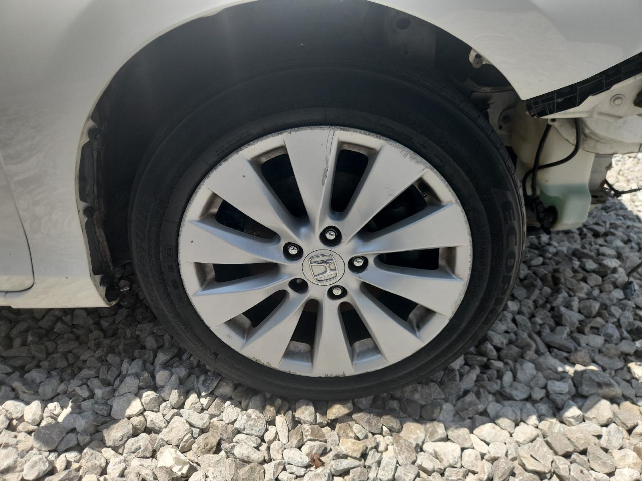 2015 Honda Accord Exl White vin: 1HGCR3F82FA014617 Damage: Right Front Wheel, Curb Rash, > 12 Inches