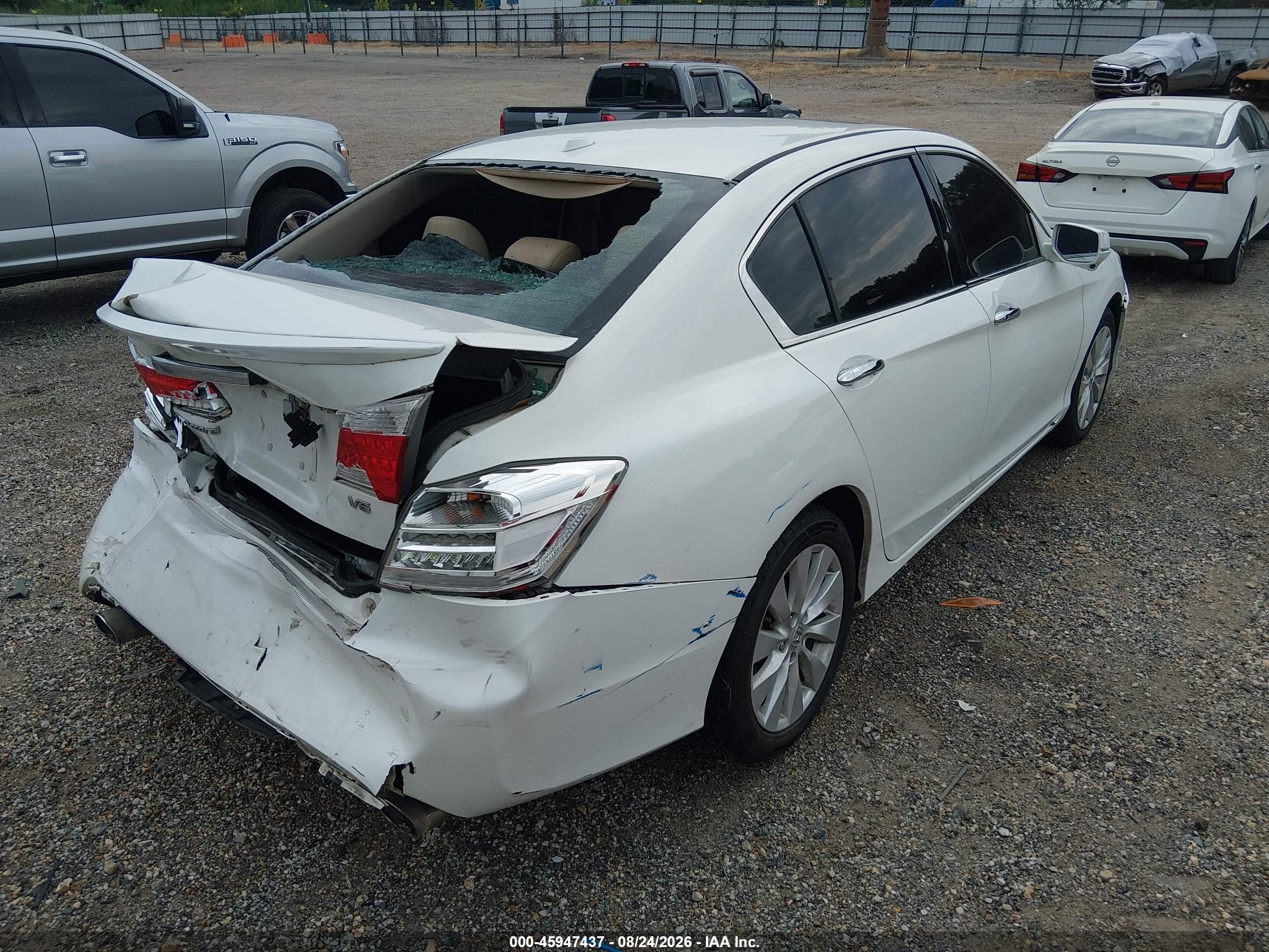 2013 Honda Accord Ex-l V-6 White vin: 1HGCR3F83DA014252
