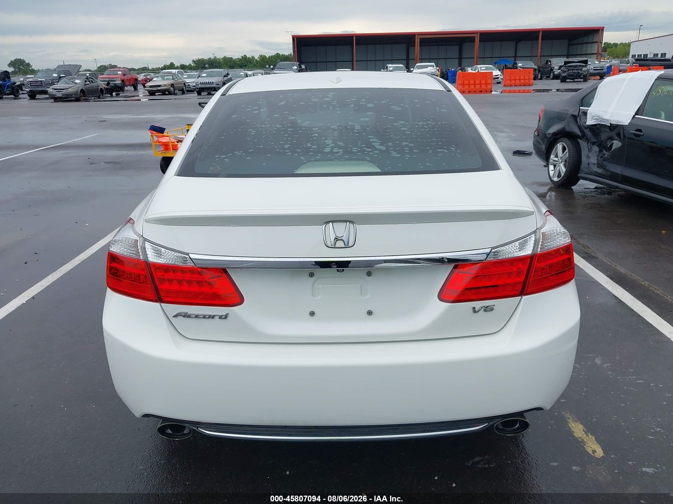 2015 Honda Accord Ex-l V-6 White vin: 1HGCR3F83FA015310
