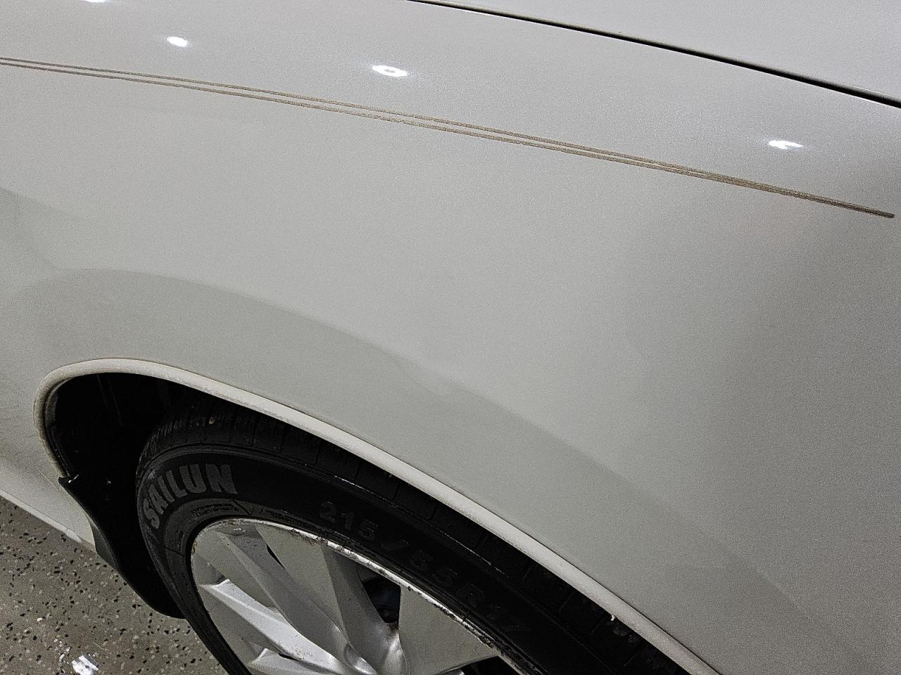 2013 Honda Accord Exl White vin: 1HGCR3F84DA002918 Damage: Right Front Fender, Dent(S) W/No Paint Dmg, Pdr-1 Dent