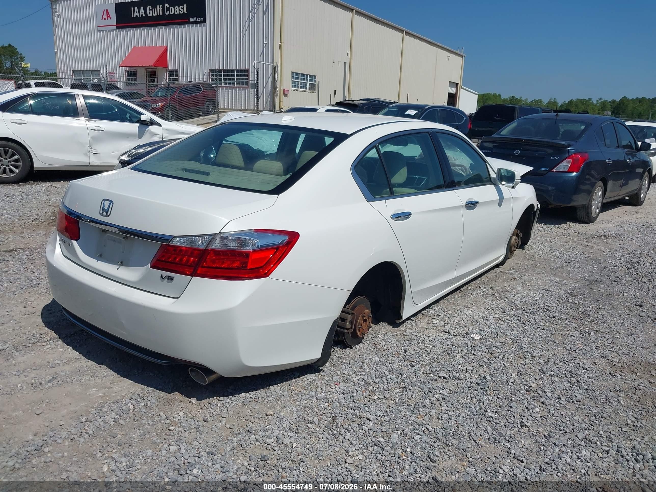 2013 Honda Accord Ex-l V-6 White vin: 1HGCR3F84DA006435
