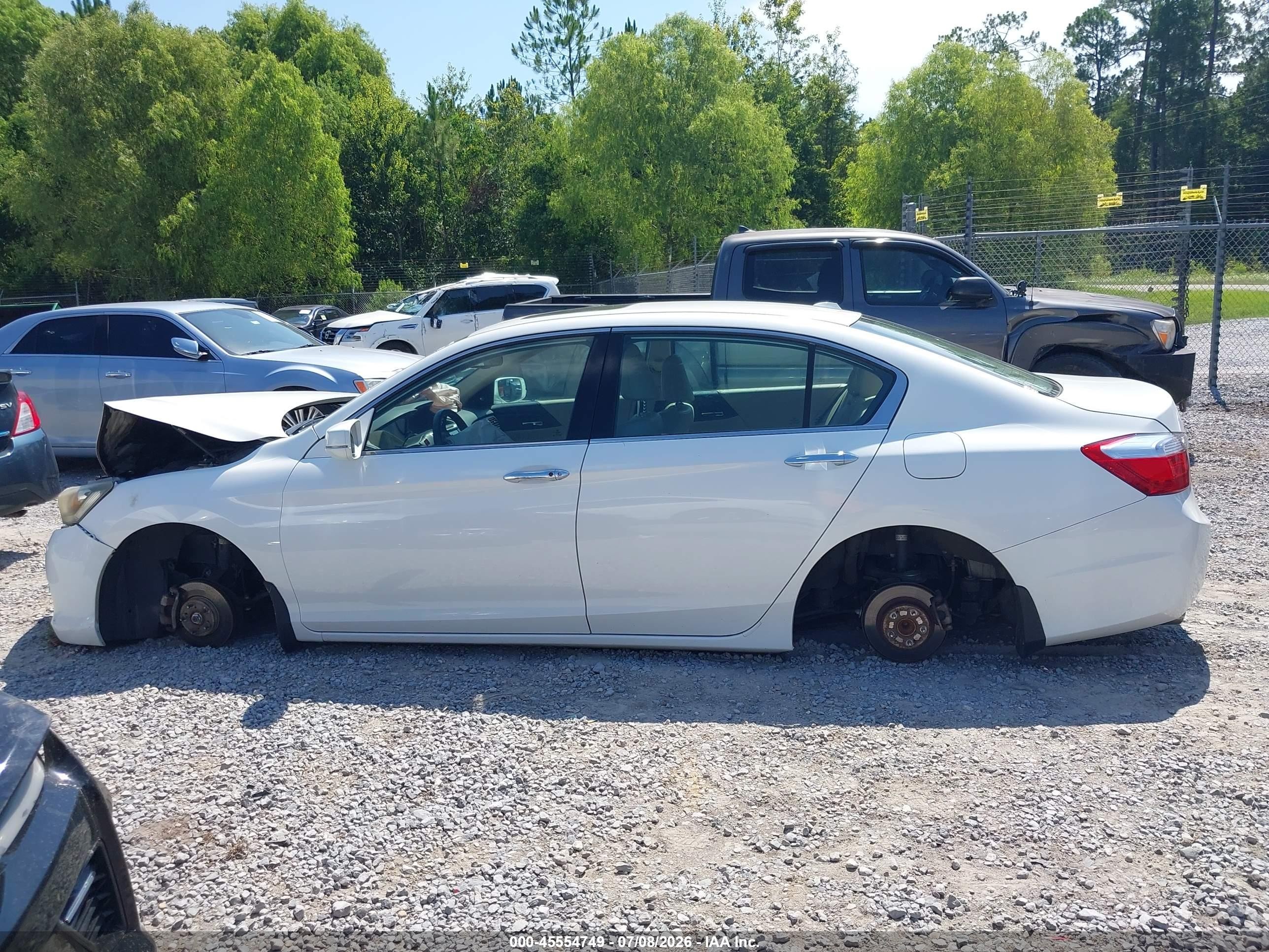 2013 Honda Accord Ex-l V-6 White vin: 1HGCR3F84DA006435