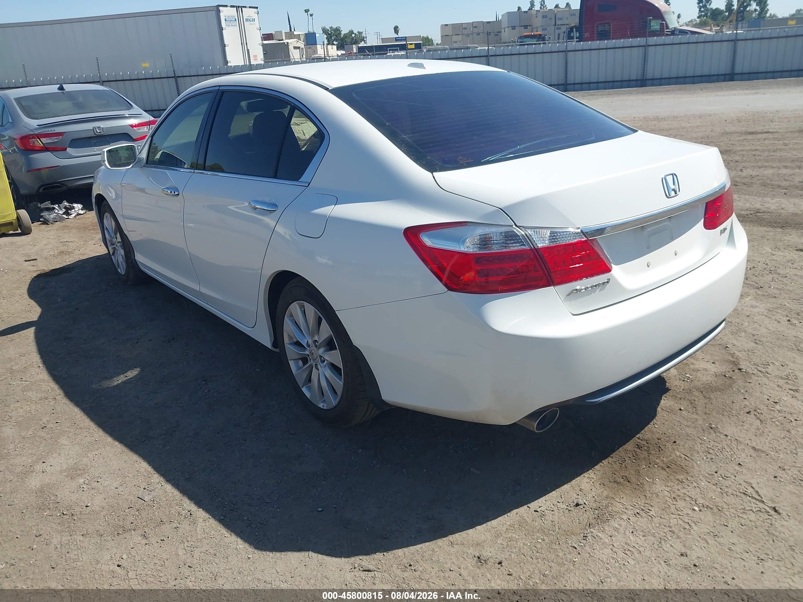 2013 Honda Accord Ex-l V-6 White vin: 1HGCR3F84DA007309