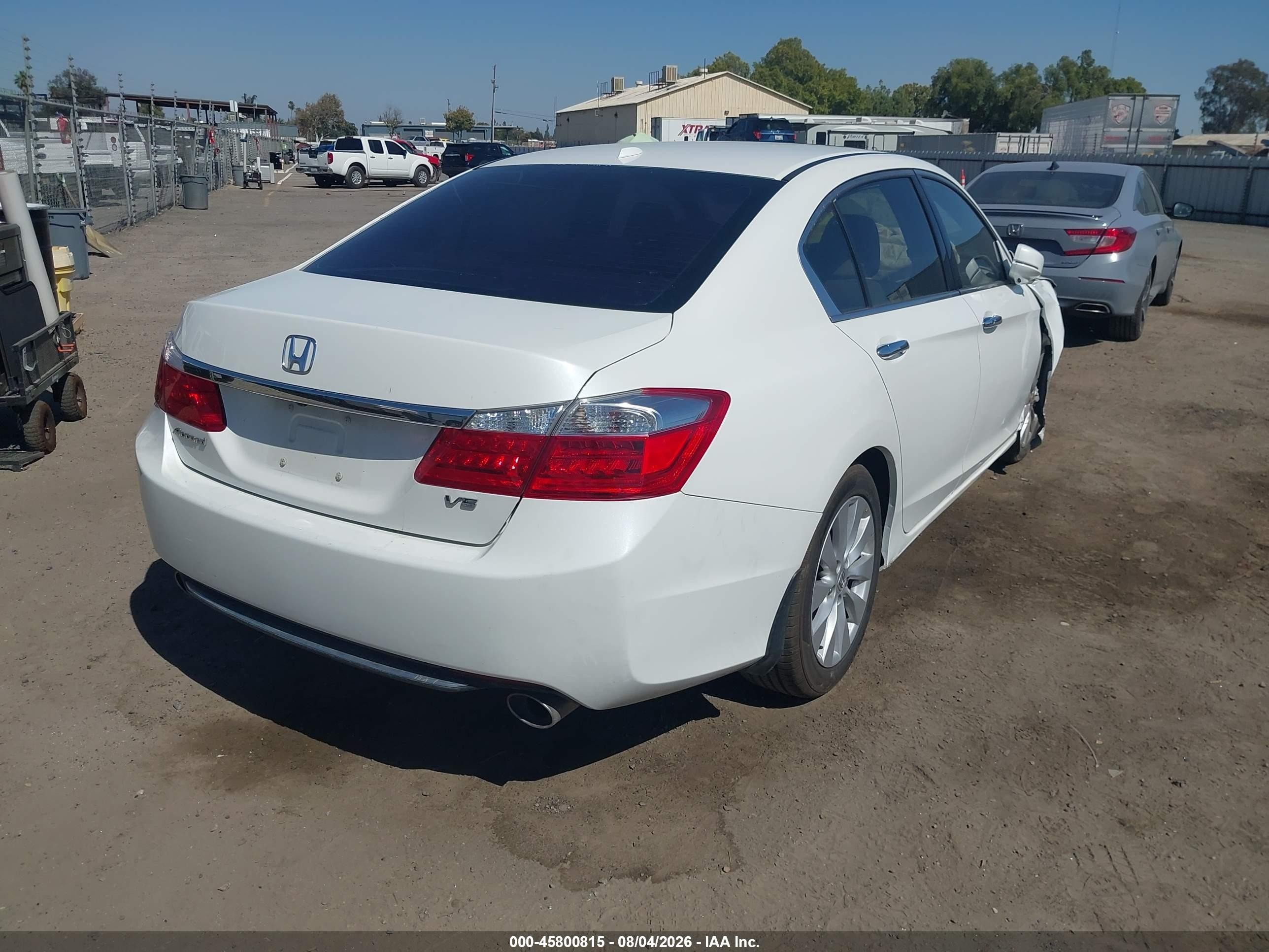 2013 Honda Accord Ex-l V-6 White vin: 1HGCR3F84DA007309