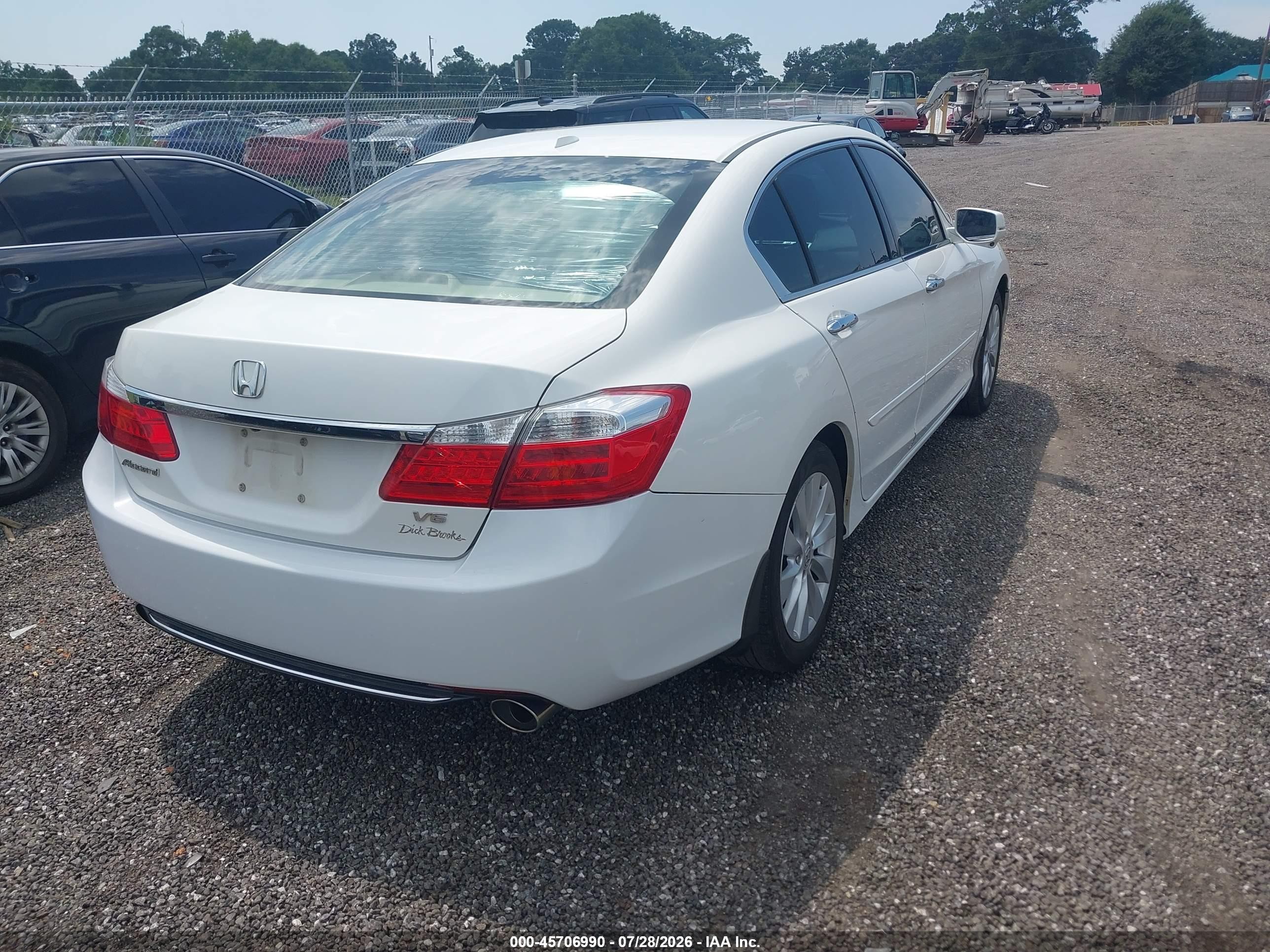 2013 Honda Accord Ex-l V-6 White vin: 1HGCR3F84DA047860