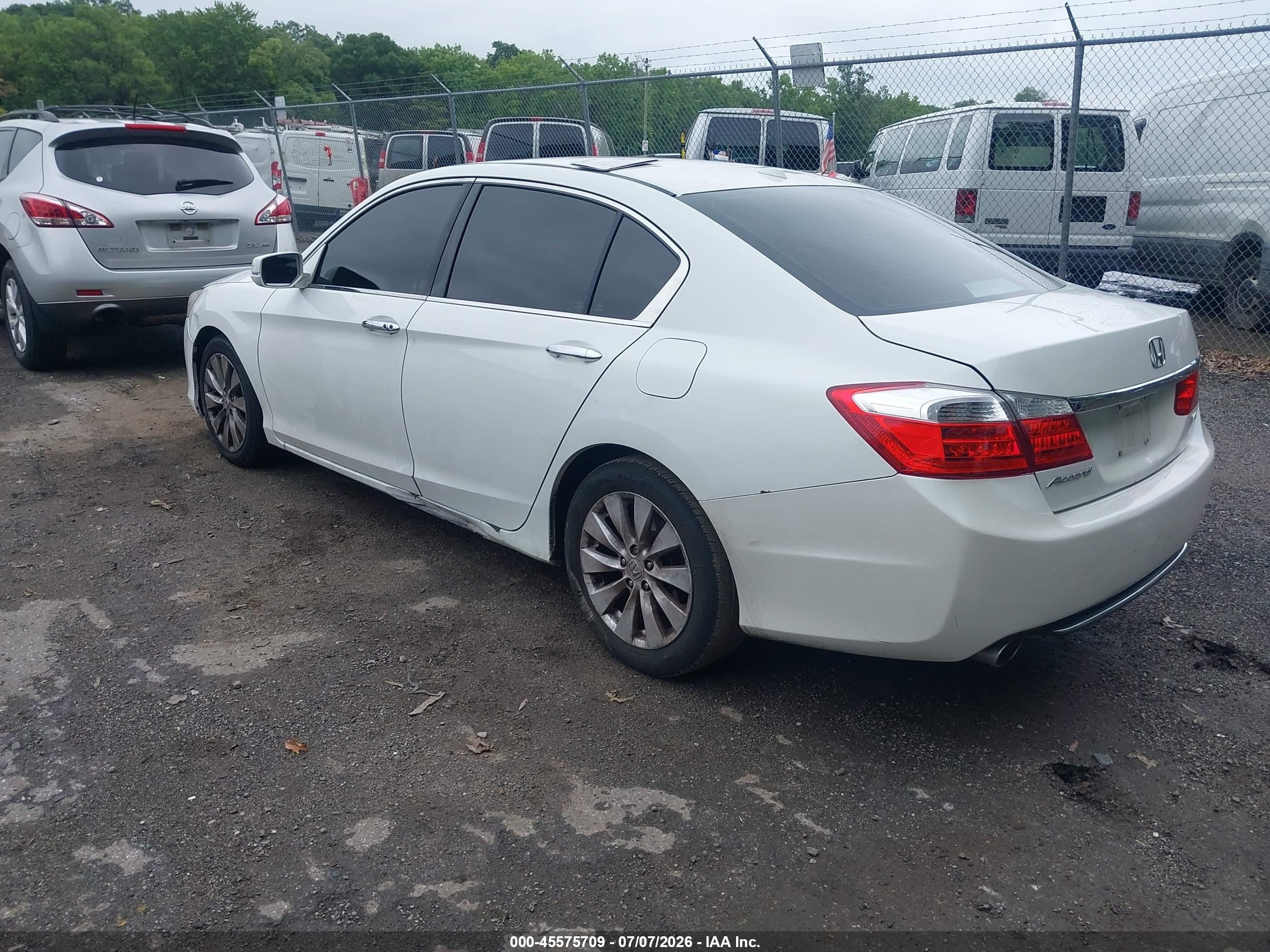 2014 Honda Accord Ex-l V-6 White vin: 1HGCR3F84EA034852