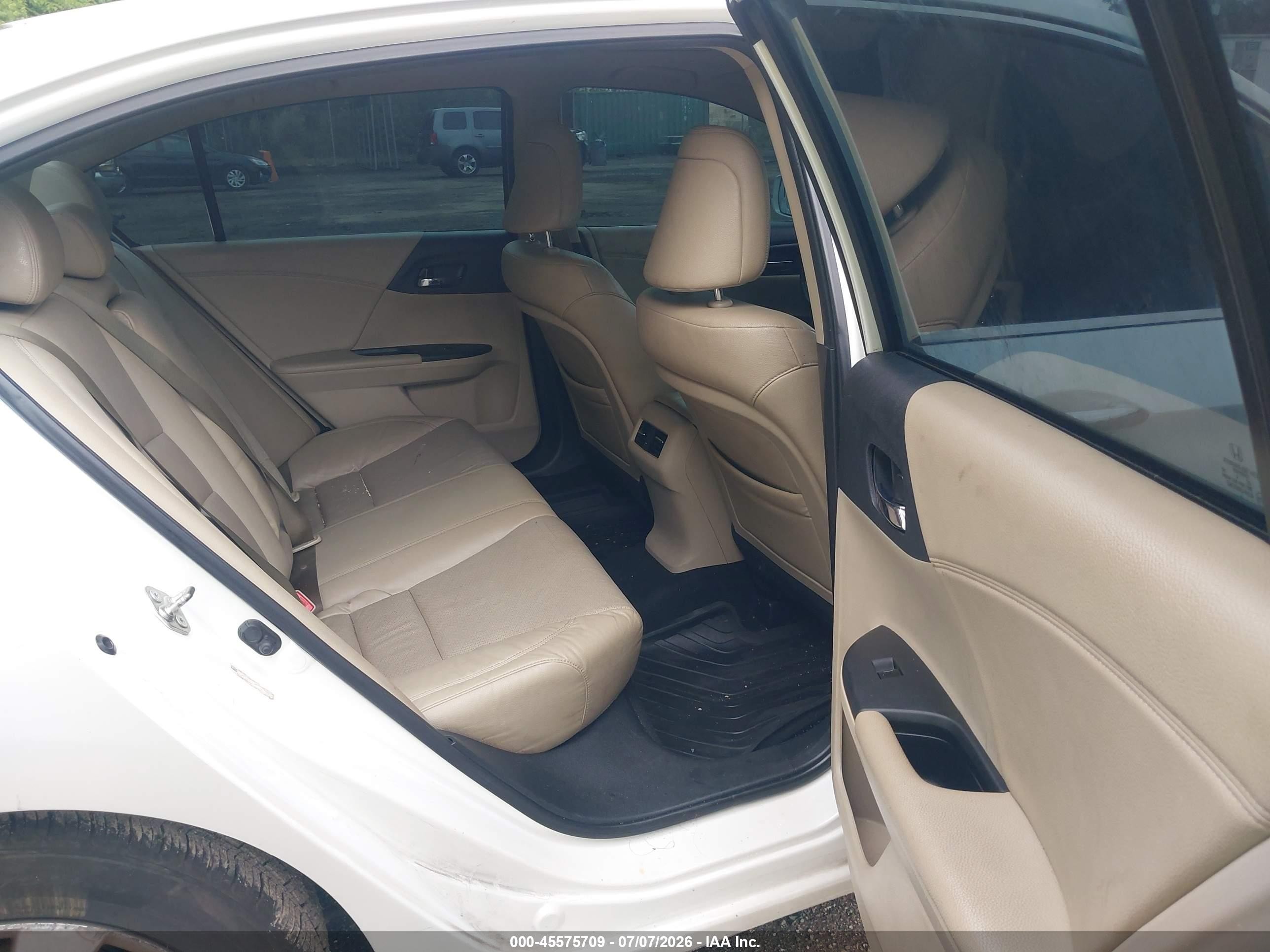 2014 Honda Accord Ex-l V-6 White vin: 1HGCR3F84EA034852