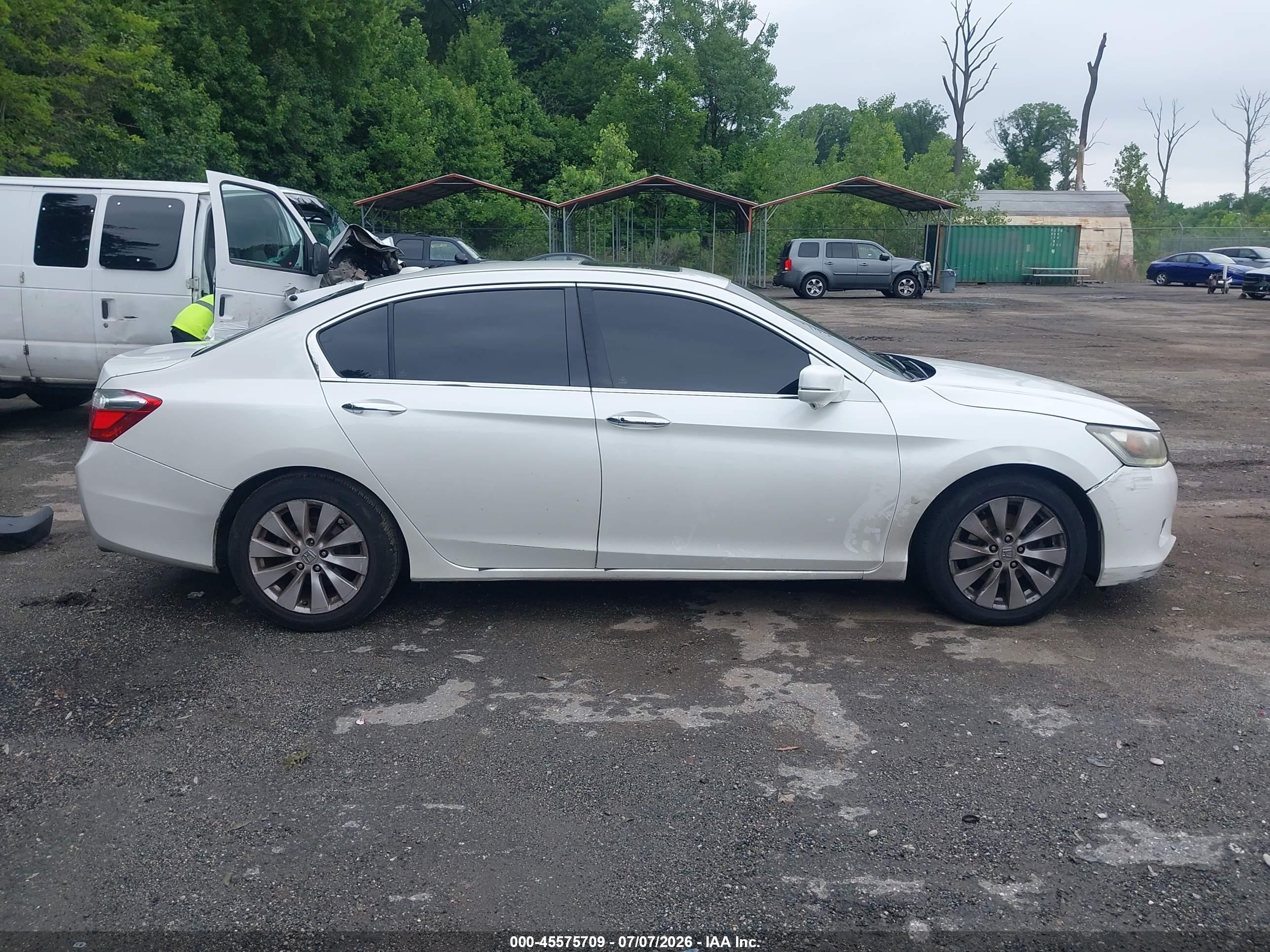 2014 Honda Accord Ex-l V-6 White vin: 1HGCR3F84EA034852